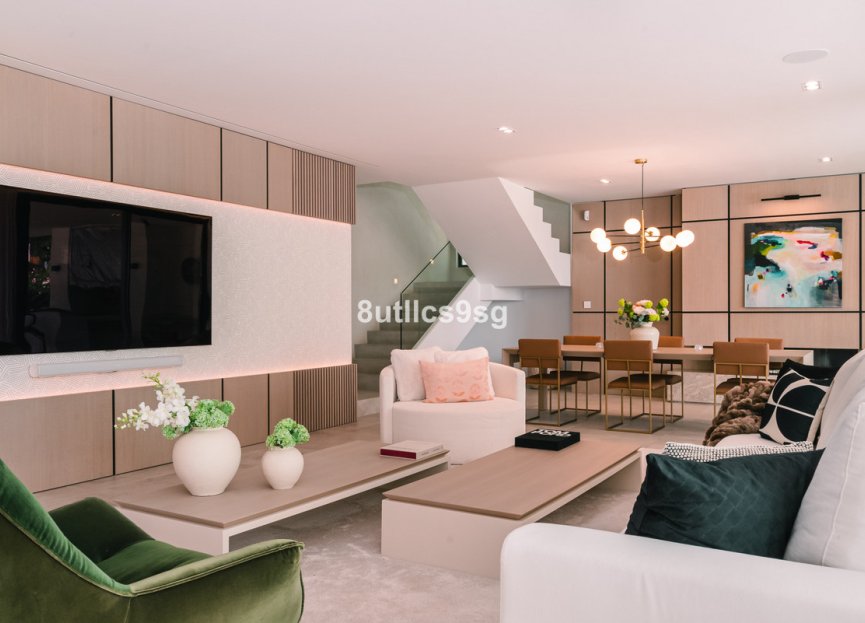 Resale - House - Detached Villa - Marbella - Nueva Andalucia