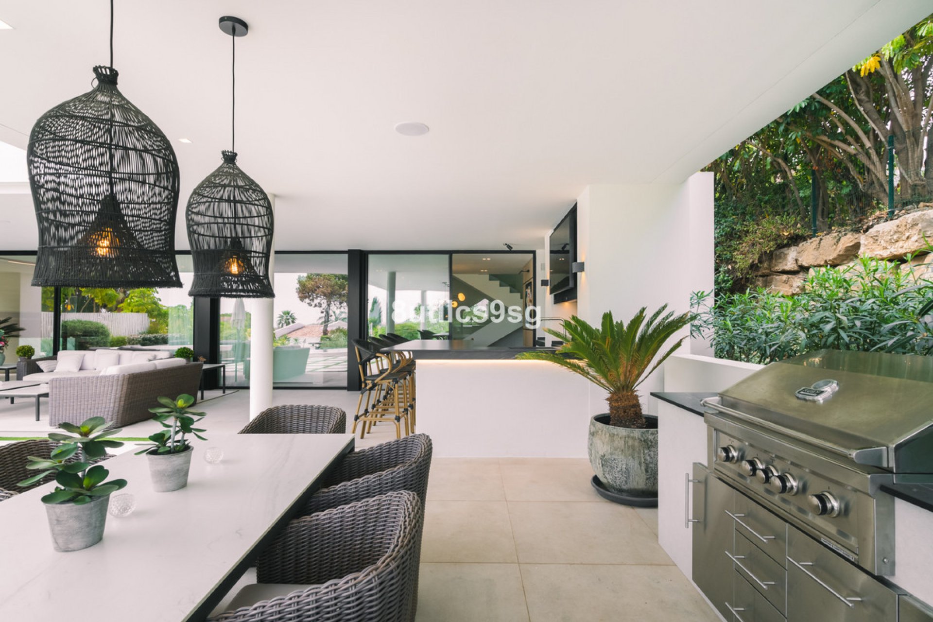 Resale - House - Detached Villa - Marbella - Nueva Andalucia