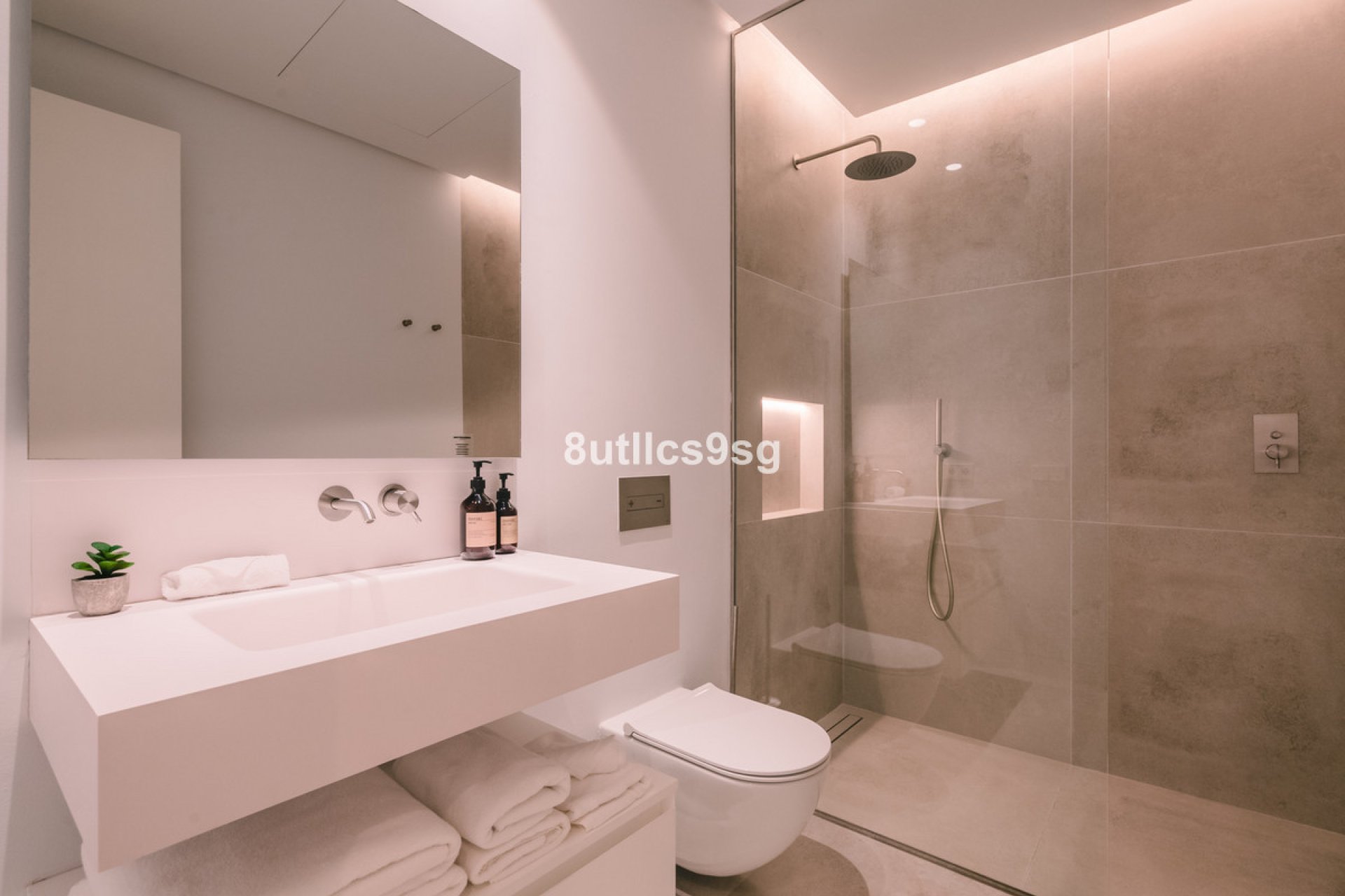 Resale - House - Detached Villa - Marbella - Nueva Andalucia