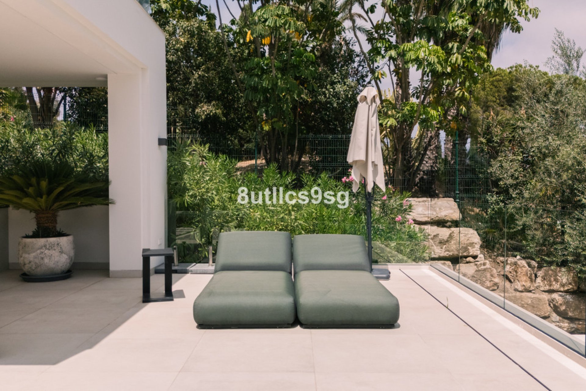 Resale - House - Detached Villa - Marbella - Nueva Andalucia