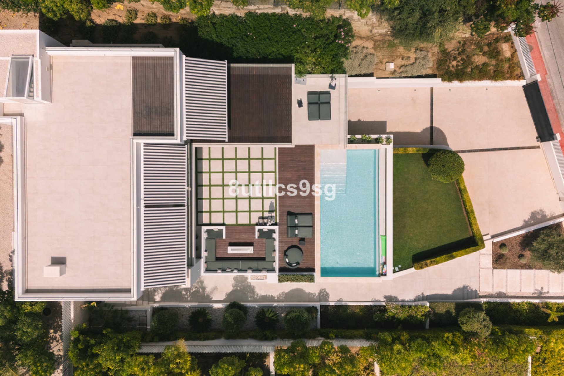 Resale - House - Detached Villa - Marbella - Nueva Andalucia