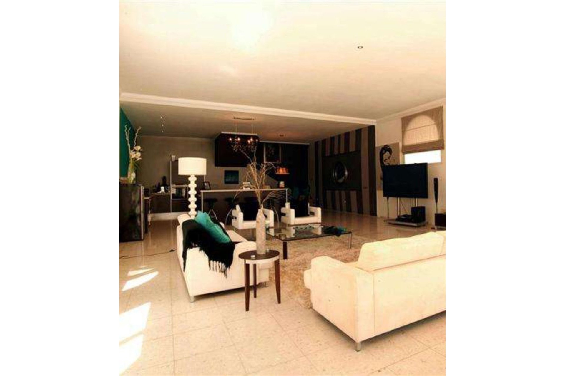 Resale - House - Detached Villa - Marbella - Nueva Andalucia