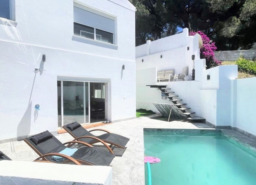 Resale - House - Detached Villa - Marbella - Nueva Andalucia