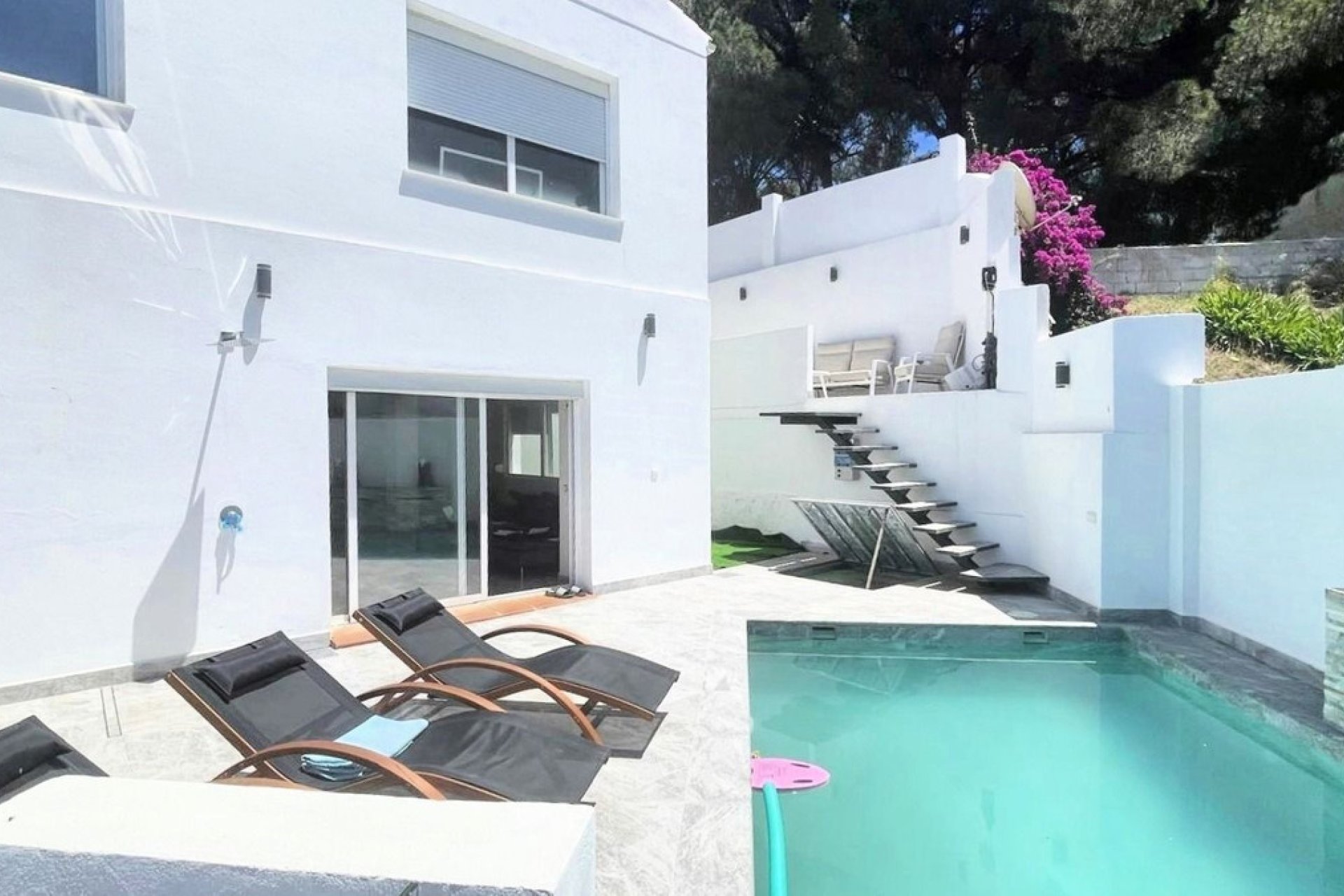 Resale - House - Detached Villa - Marbella - Nueva Andalucia