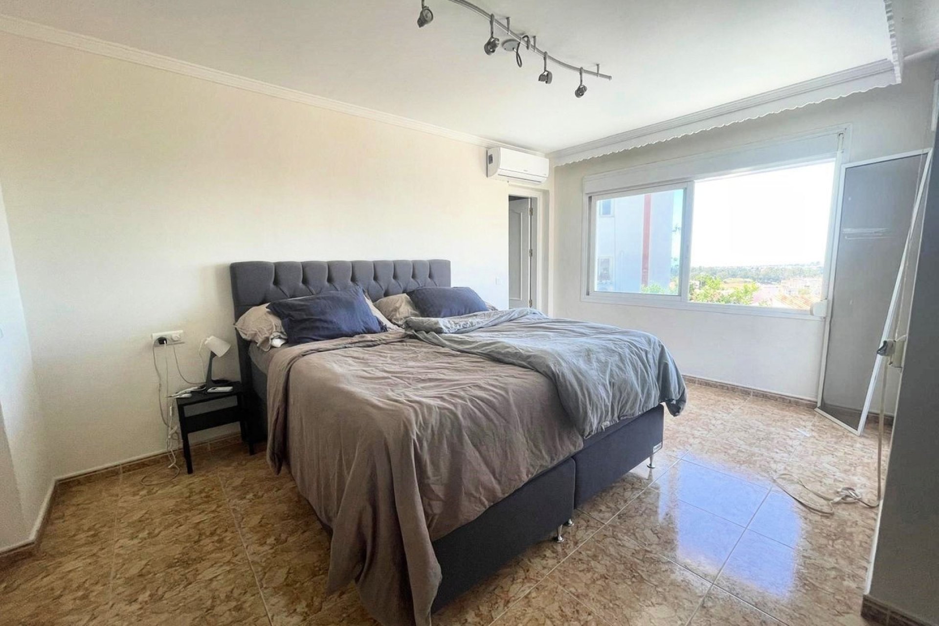 Resale - House - Detached Villa - Marbella - Nueva Andalucia