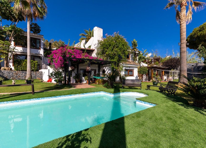 Resale - House - Detached Villa - Marbella - Nueva Andalucia