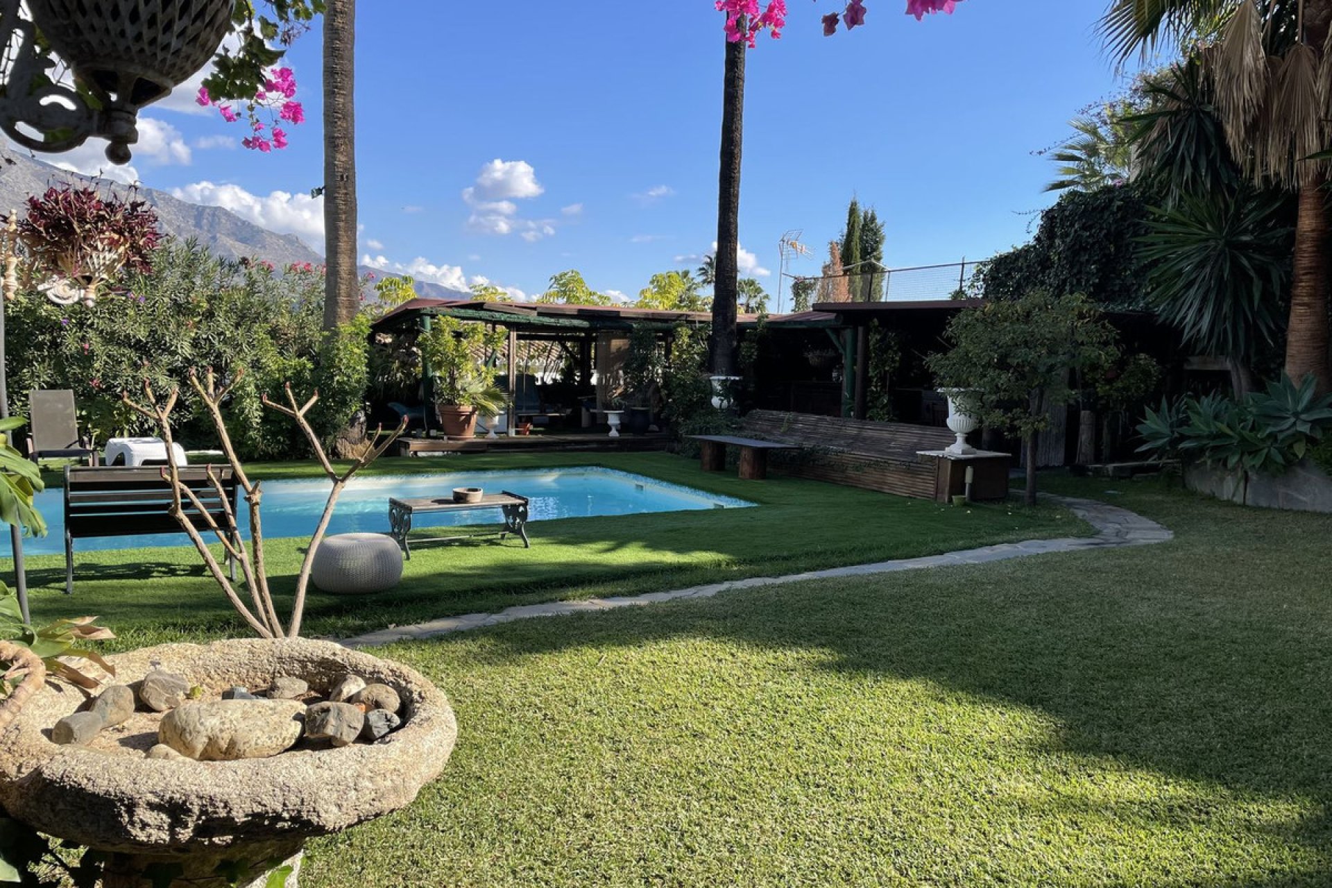 Resale - House - Detached Villa - Marbella - Nueva Andalucia