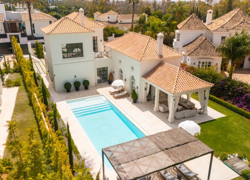 Resale - House - Detached Villa - Marbella - Nueva Andalucia