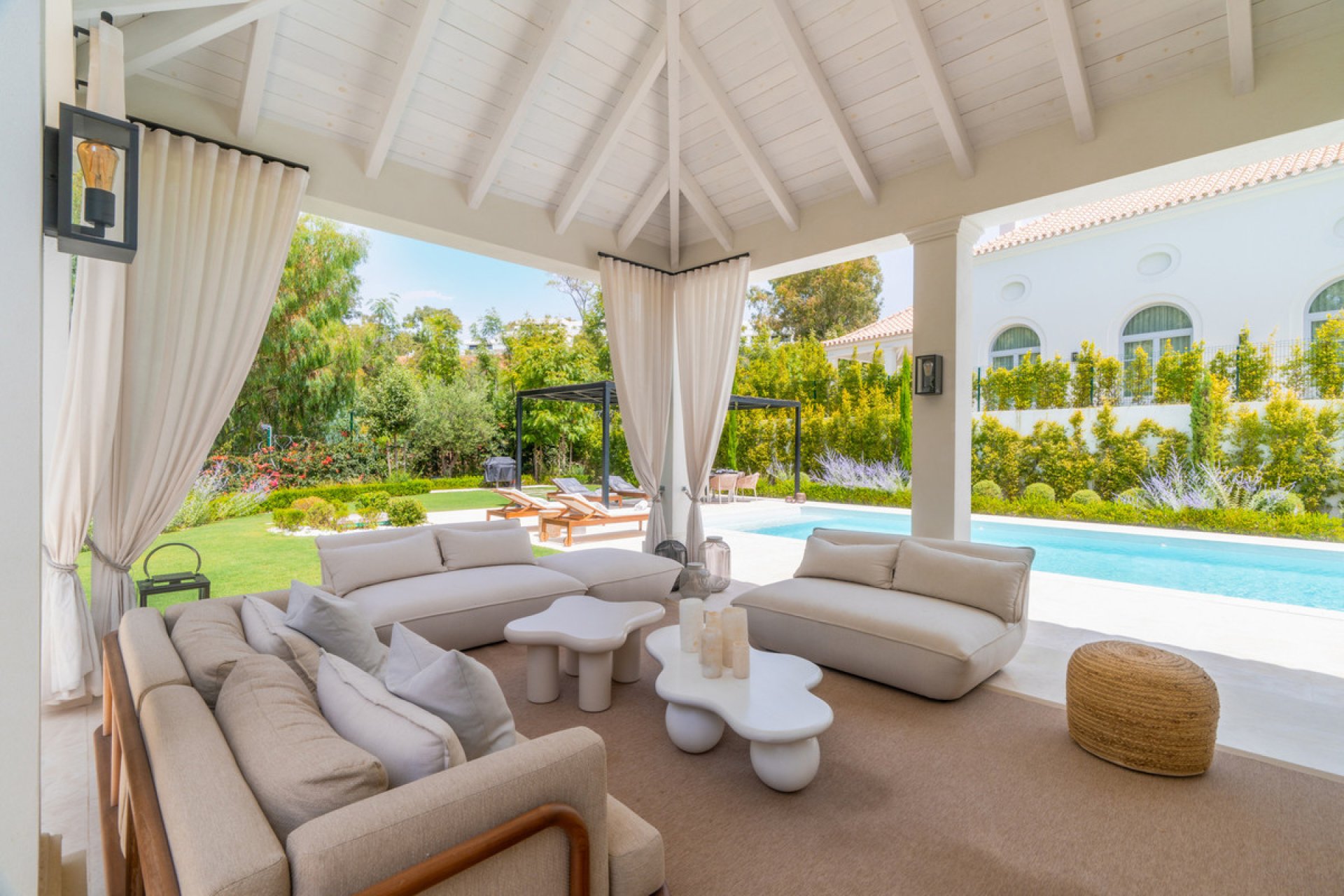 Resale - House - Detached Villa - Marbella - Nueva Andalucia