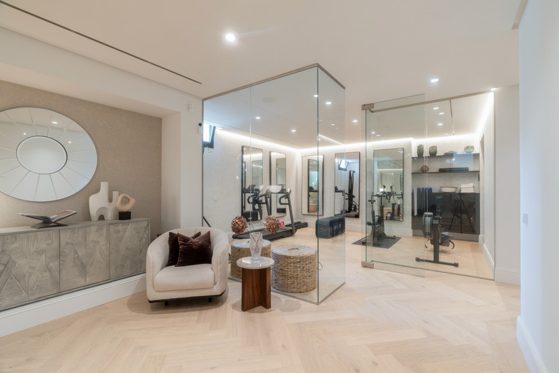 Resale - House - Detached Villa - Marbella - Nueva Andalucia