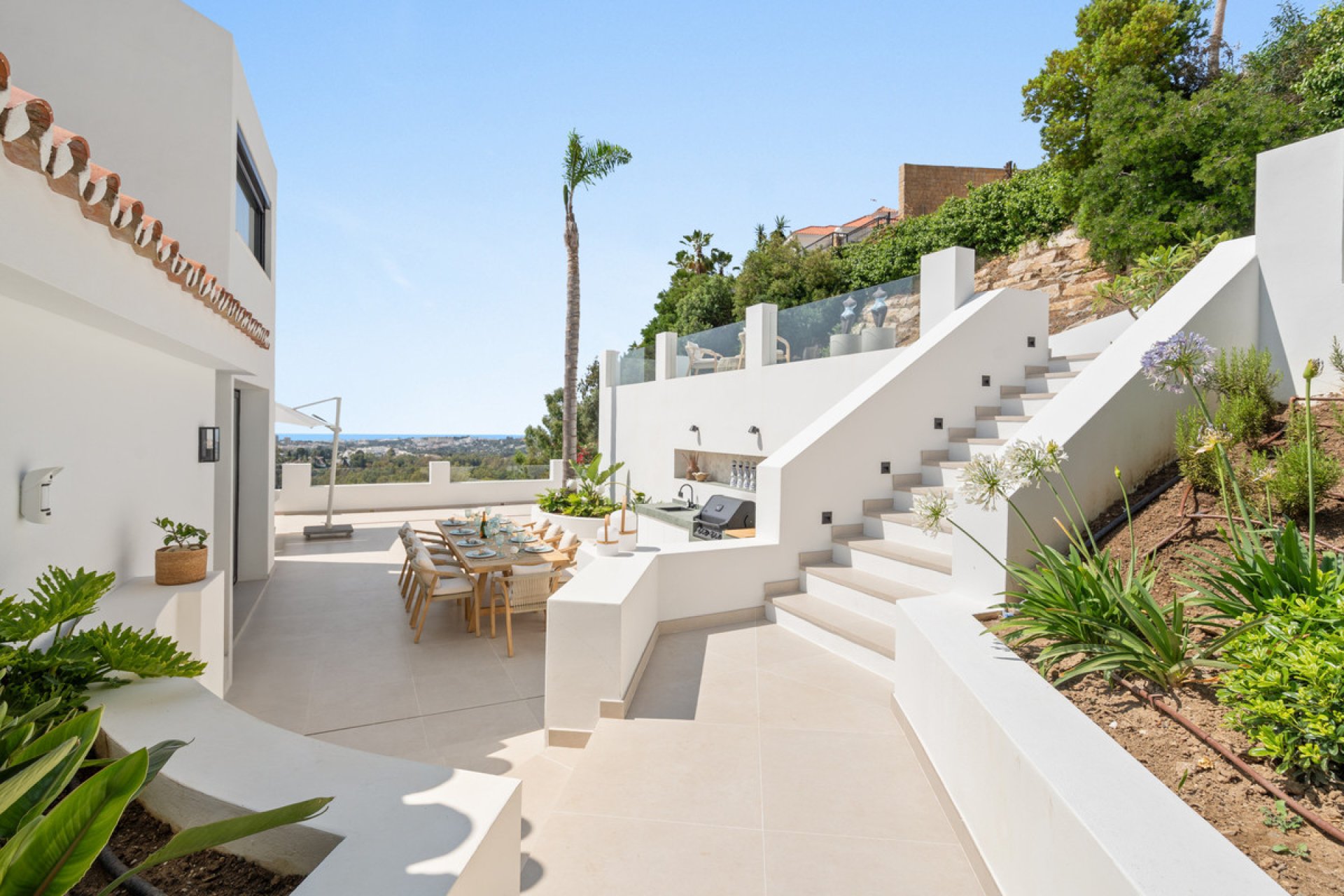 Resale - House - Detached Villa - Marbella - Nueva Andalucia