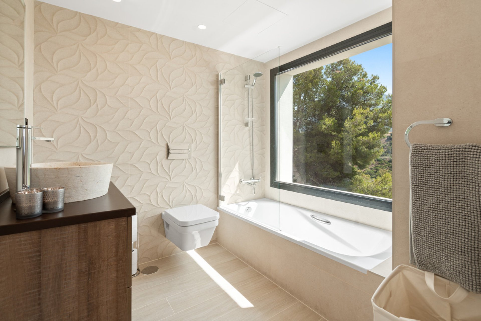 Resale - House - Detached Villa - Marbella - Nueva Andalucia