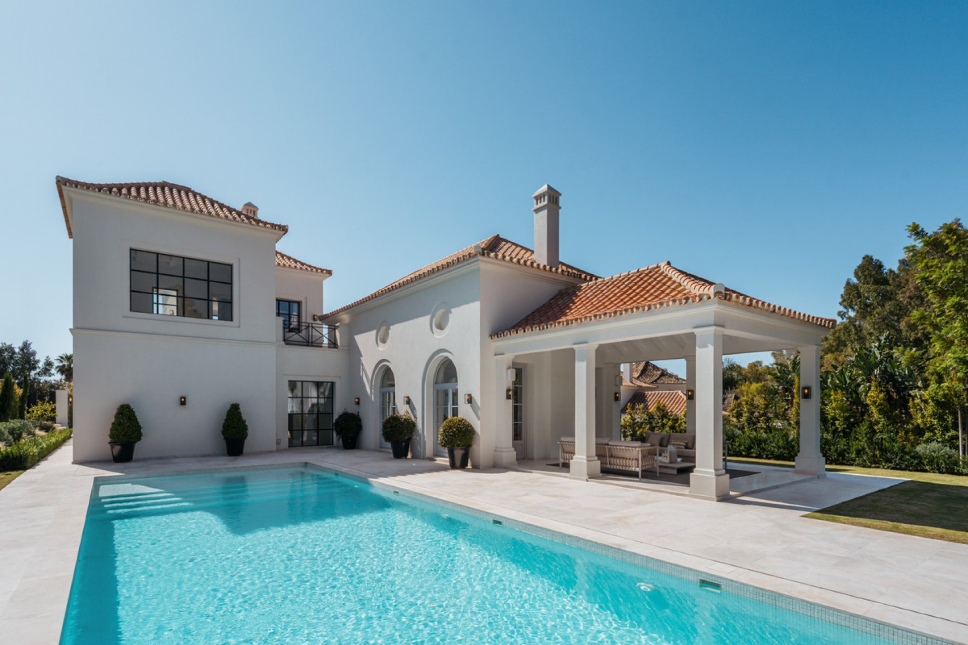 Resale - House - Detached Villa - Marbella - Nueva Andalucia