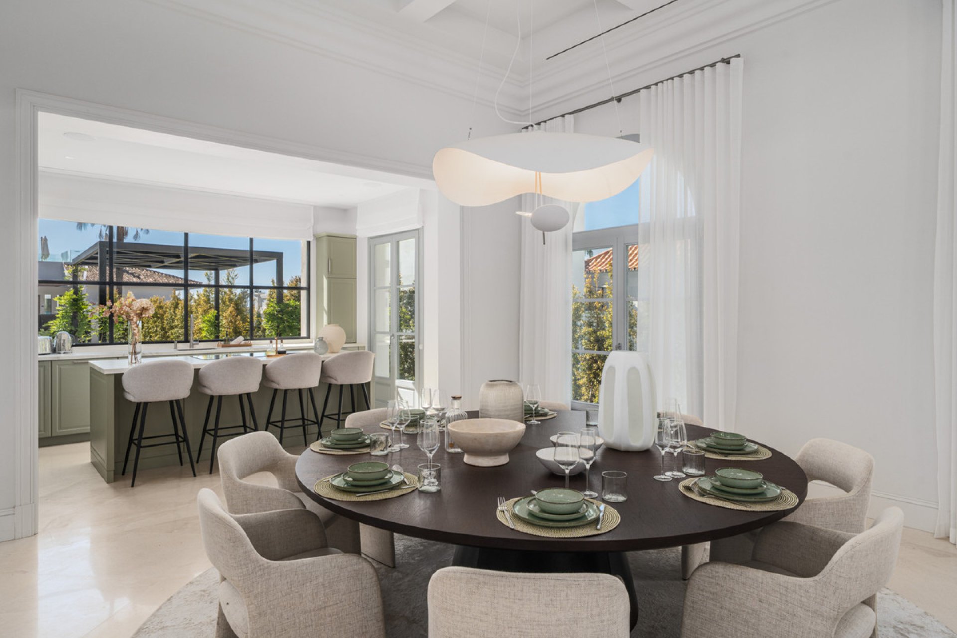 Resale - House - Detached Villa - Marbella - Nueva Andalucia