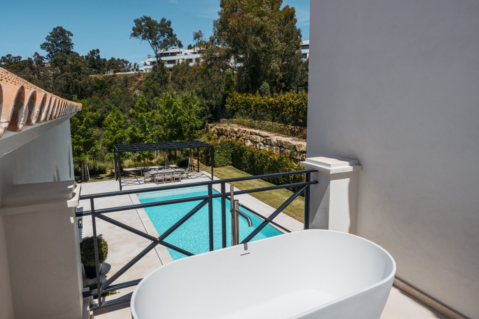 Resale - House - Detached Villa - Marbella - Nueva Andalucia