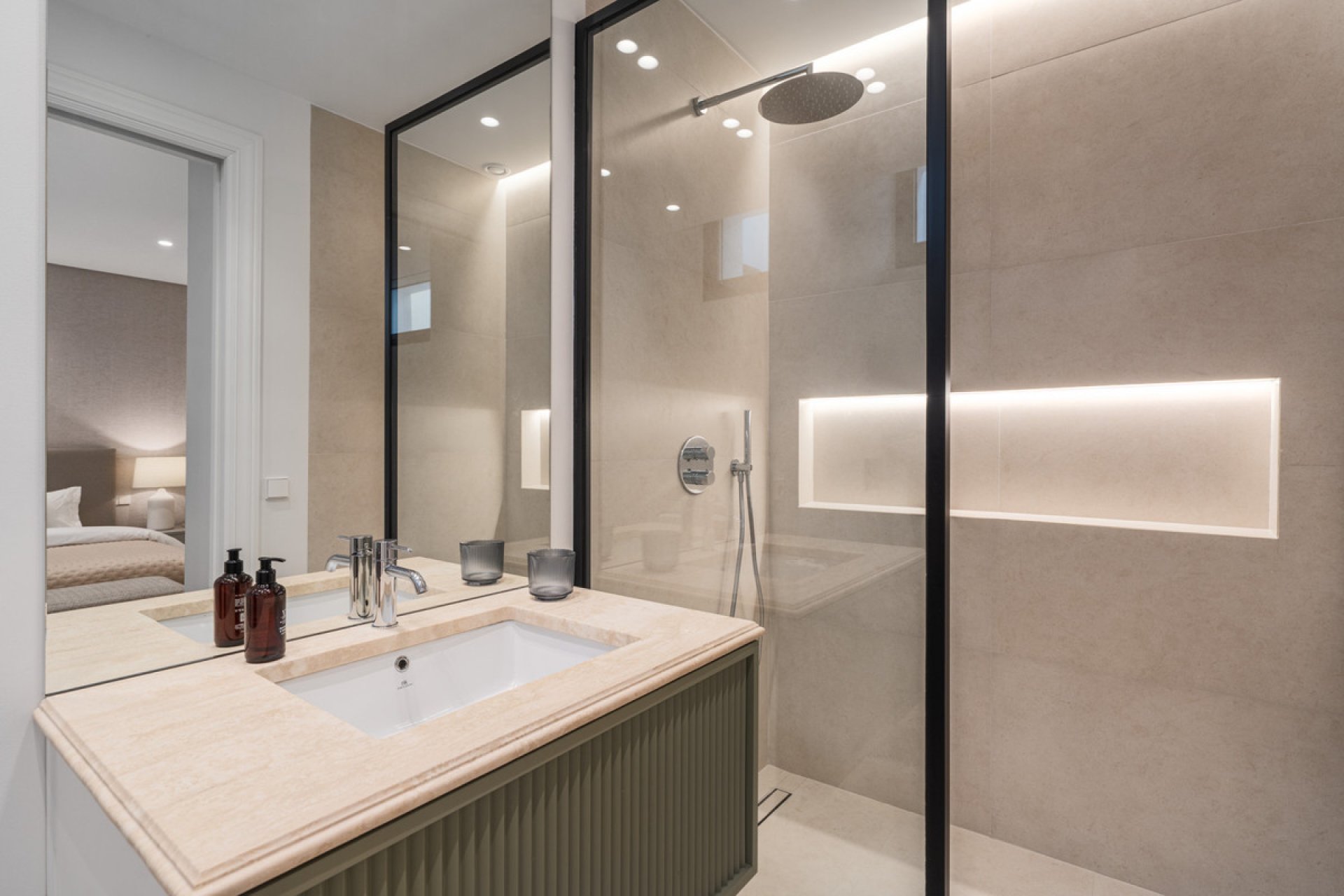 Resale - House - Detached Villa - Marbella - Nueva Andalucia