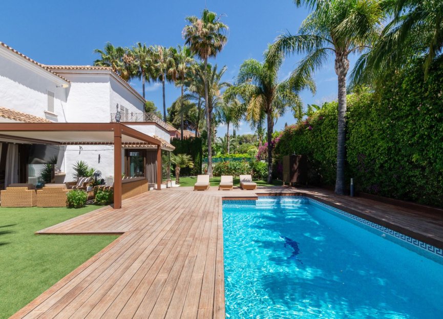 Resale - House - Detached Villa - Marbella - Puerto Banús