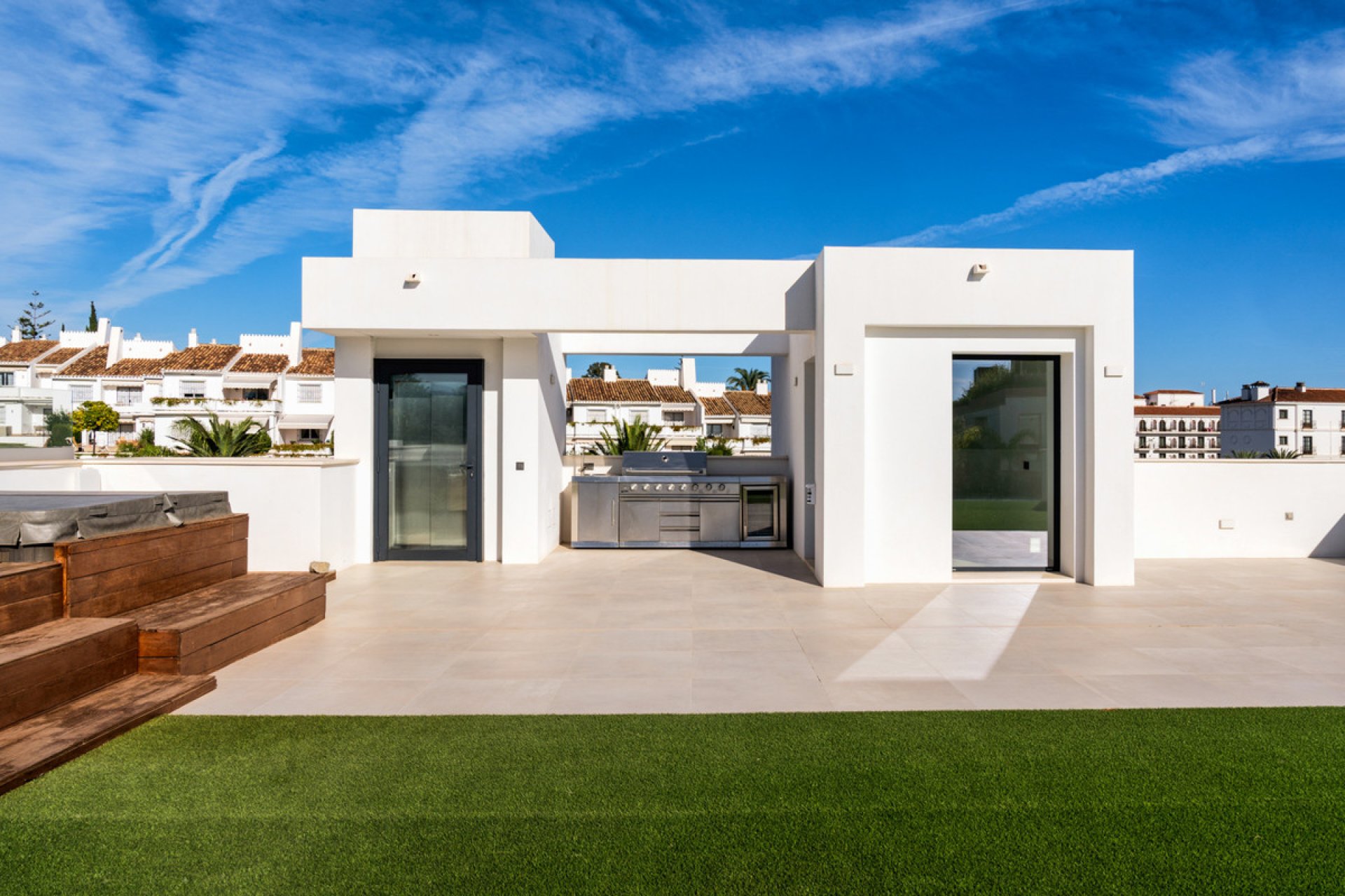 Resale - House - Detached Villa - Marbella - Puerto Banús