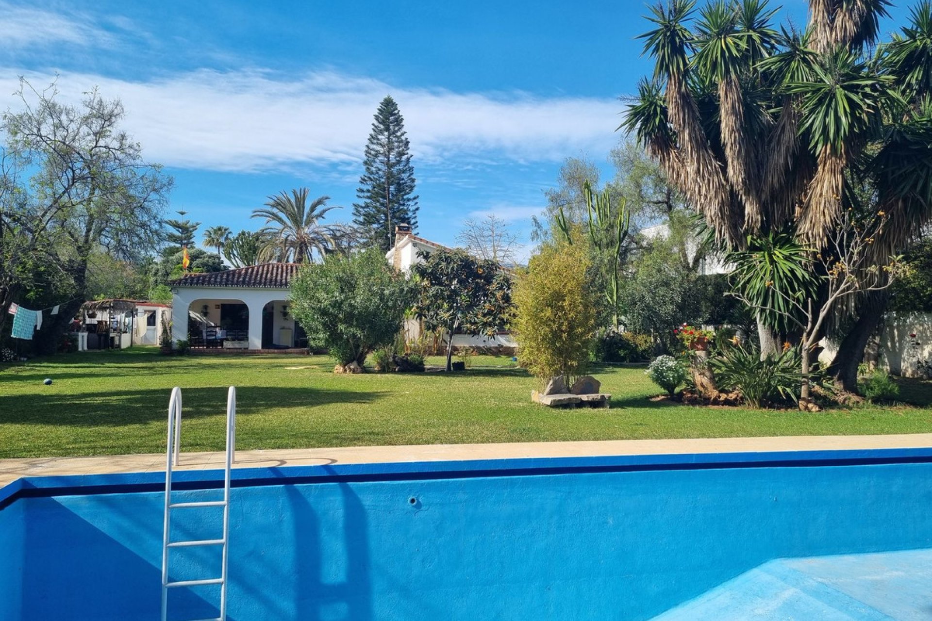 Resale - House - Detached Villa - Marbella - Puerto Banús