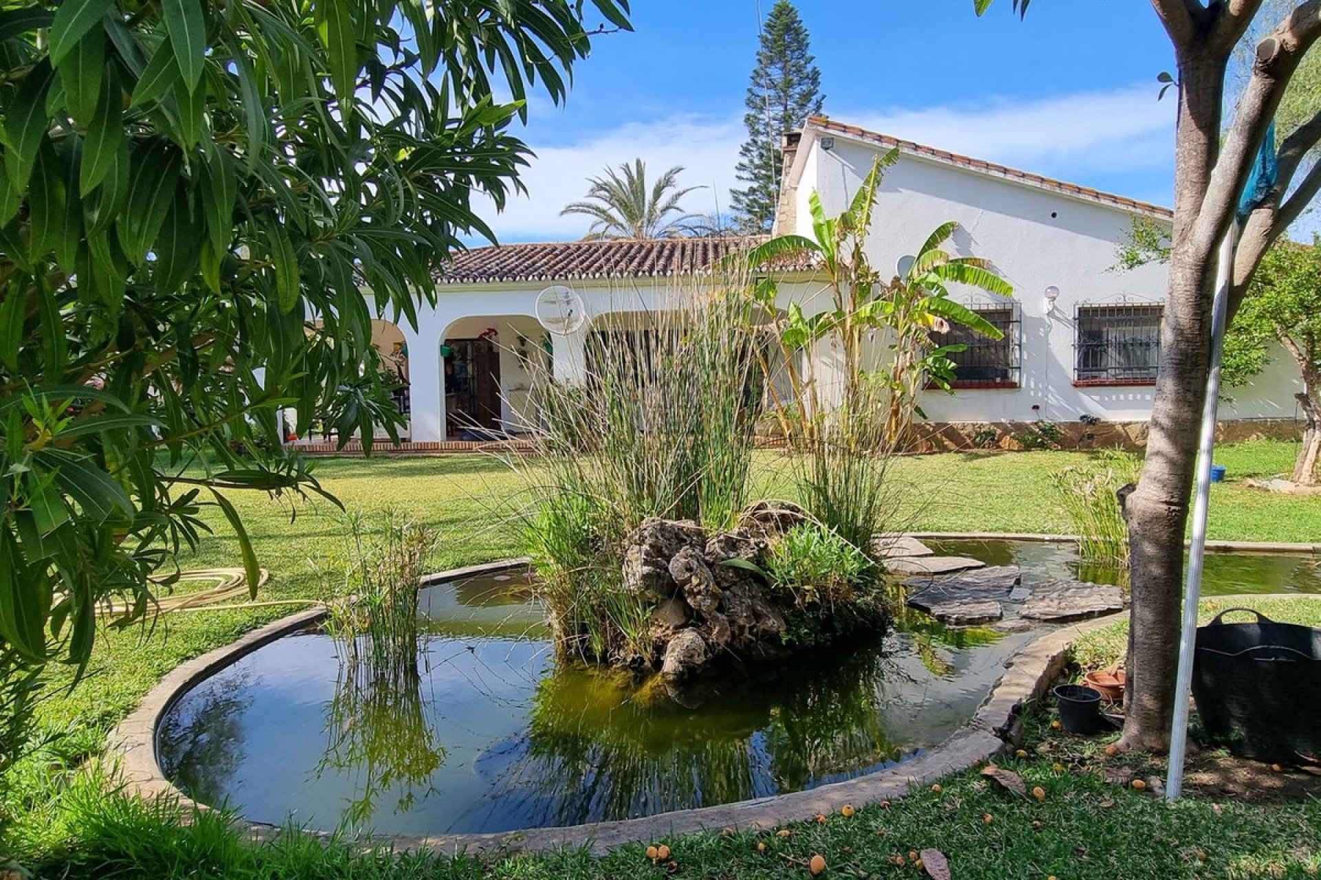 Resale - House - Detached Villa - Marbella - Puerto Banús