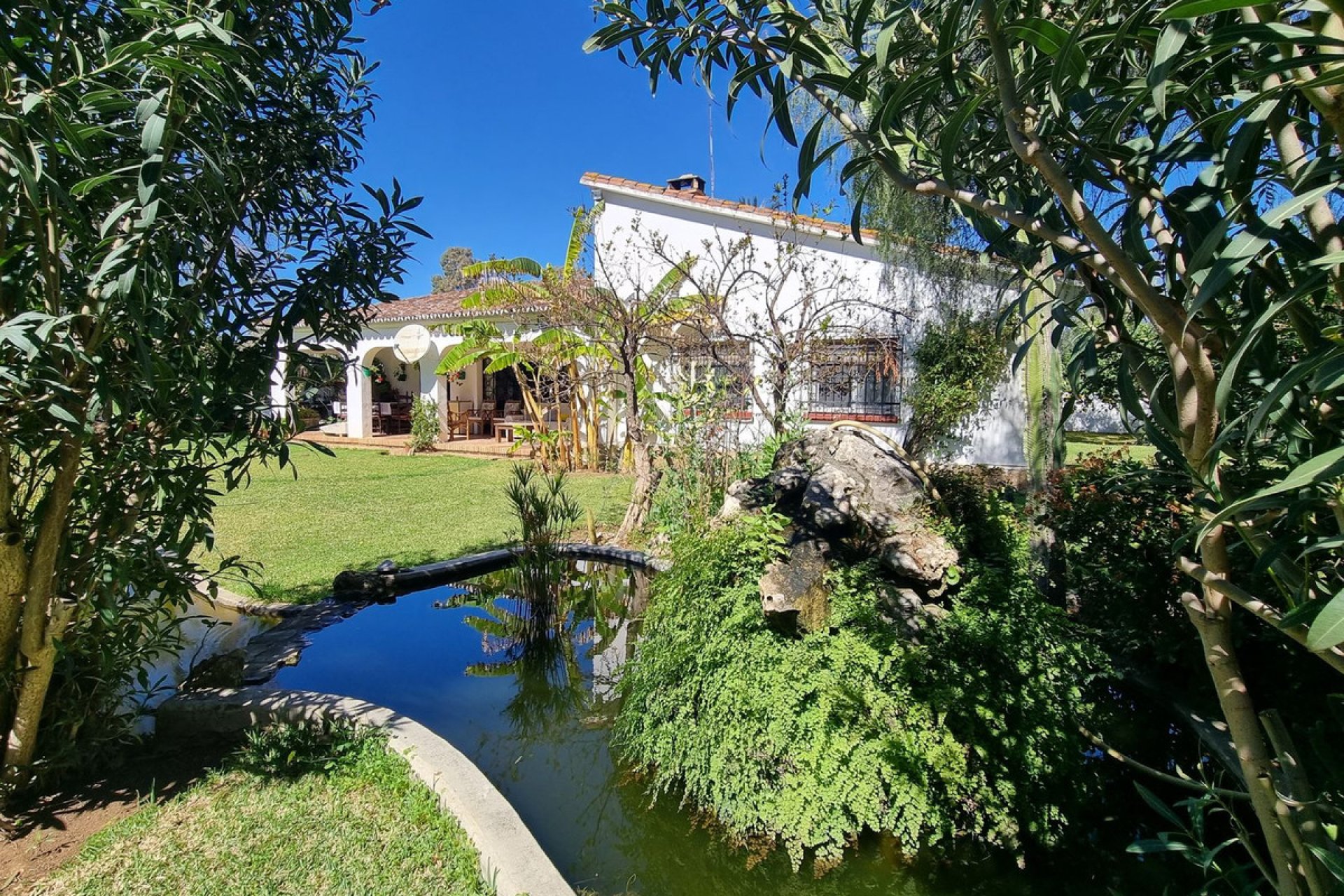 Resale - House - Detached Villa - Marbella - Puerto Banús