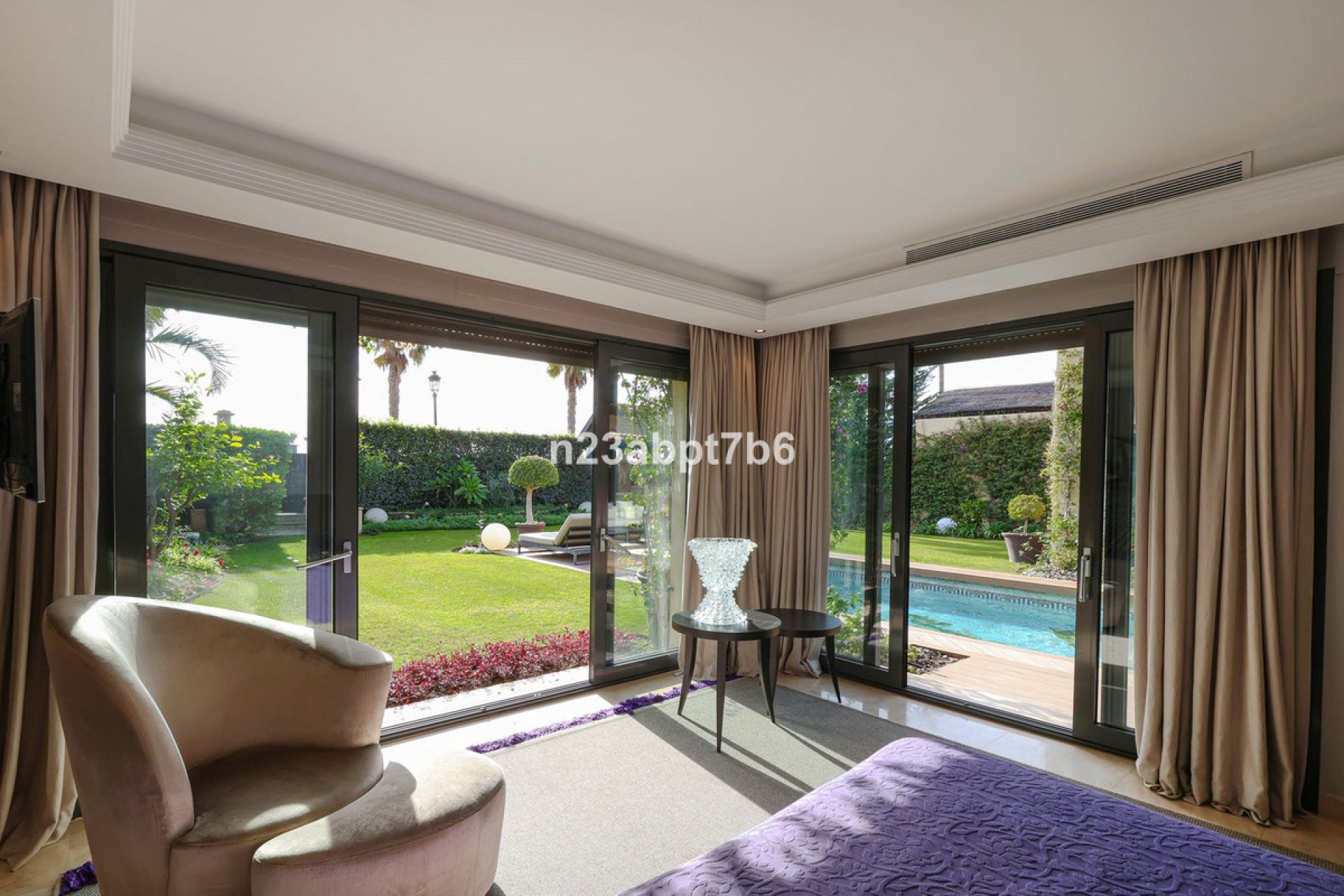 Resale - House - Detached Villa - Marbella - Puerto Banús