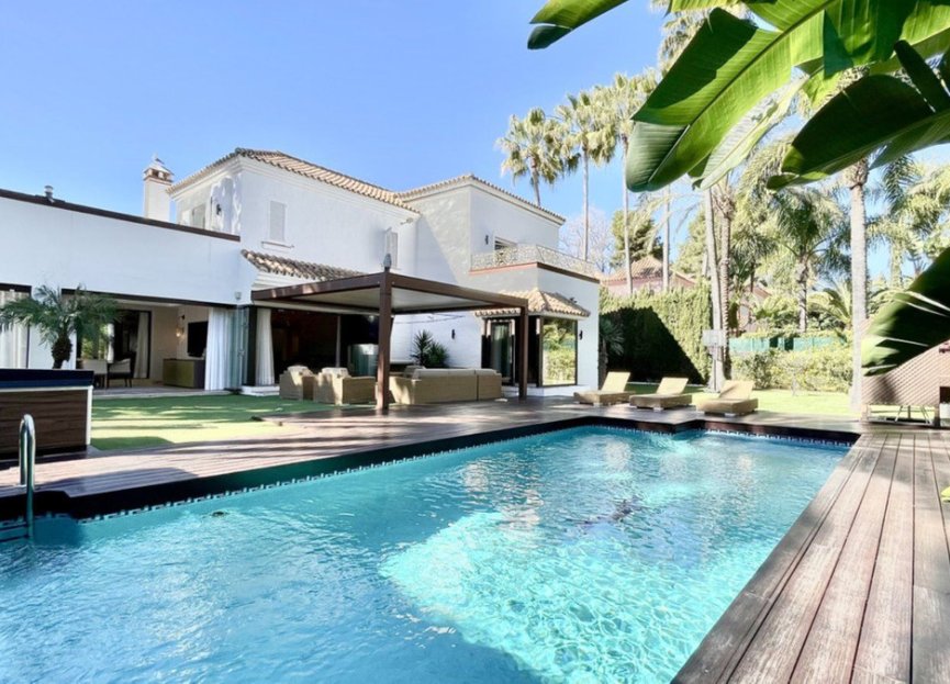 Resale - House - Detached Villa - Marbella - Puerto Banús