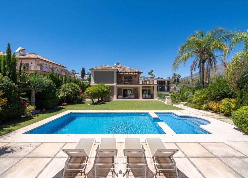 Resale - House - Detached Villa - Marbella - Puerto Banús