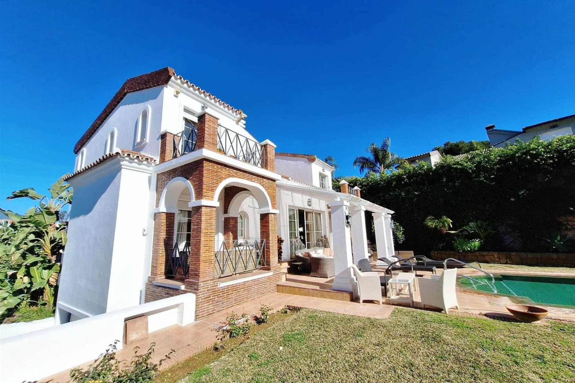 Resale - House - Detached Villa - Marbella - Puerto Banús