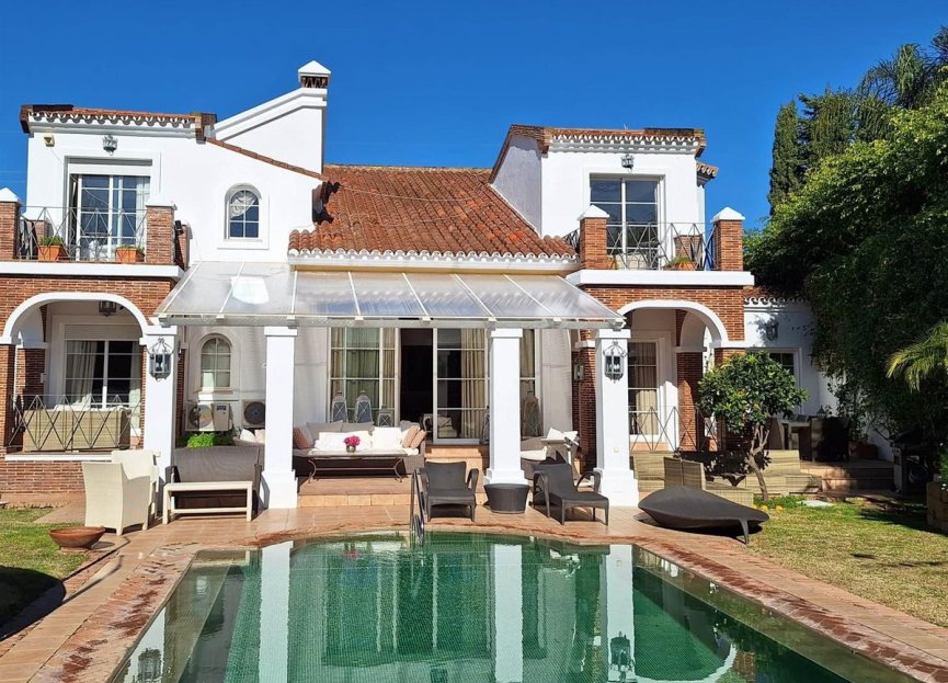 Resale - House - Detached Villa - Marbella - Puerto Banús