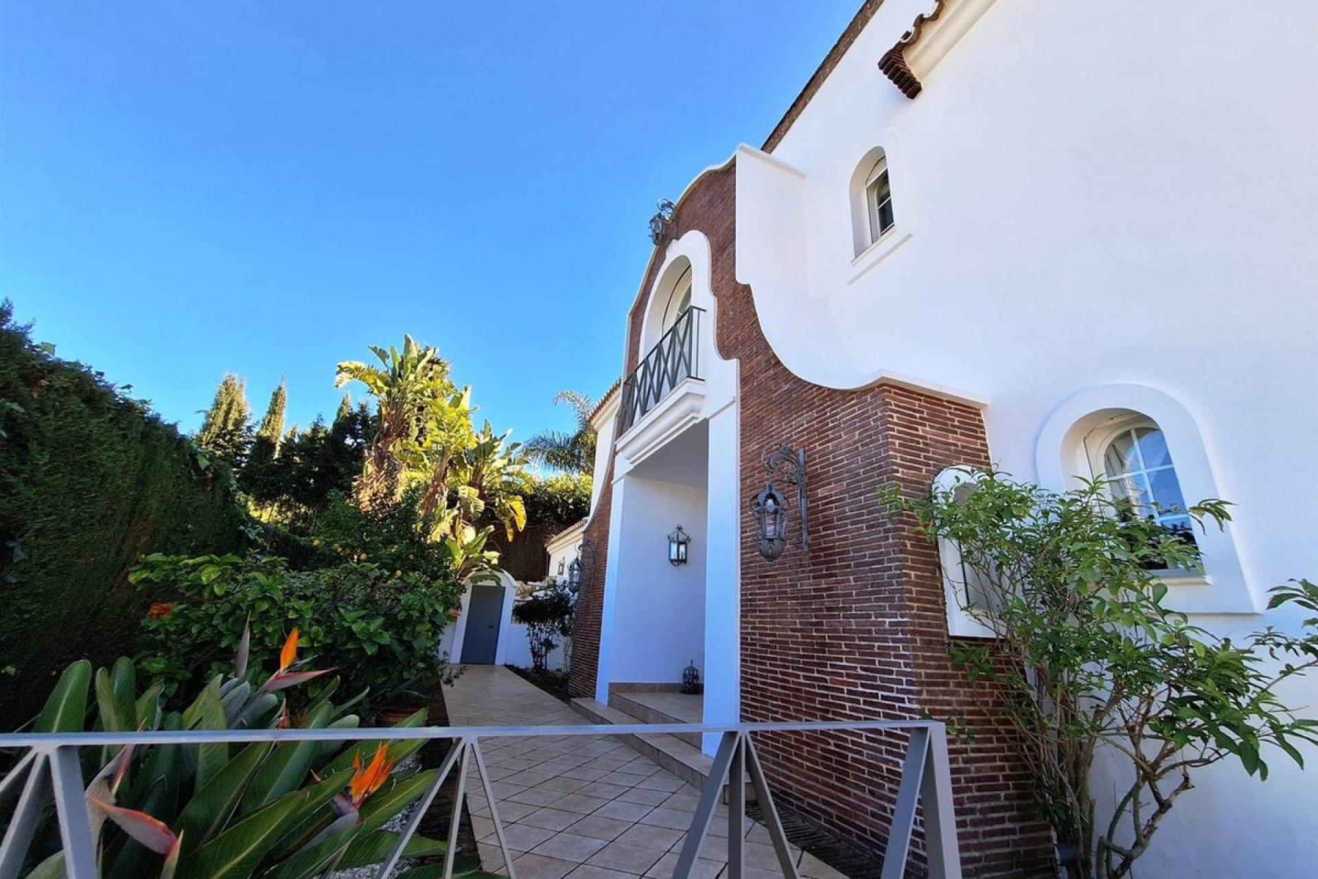 Resale - House - Detached Villa - Marbella - Puerto Banús