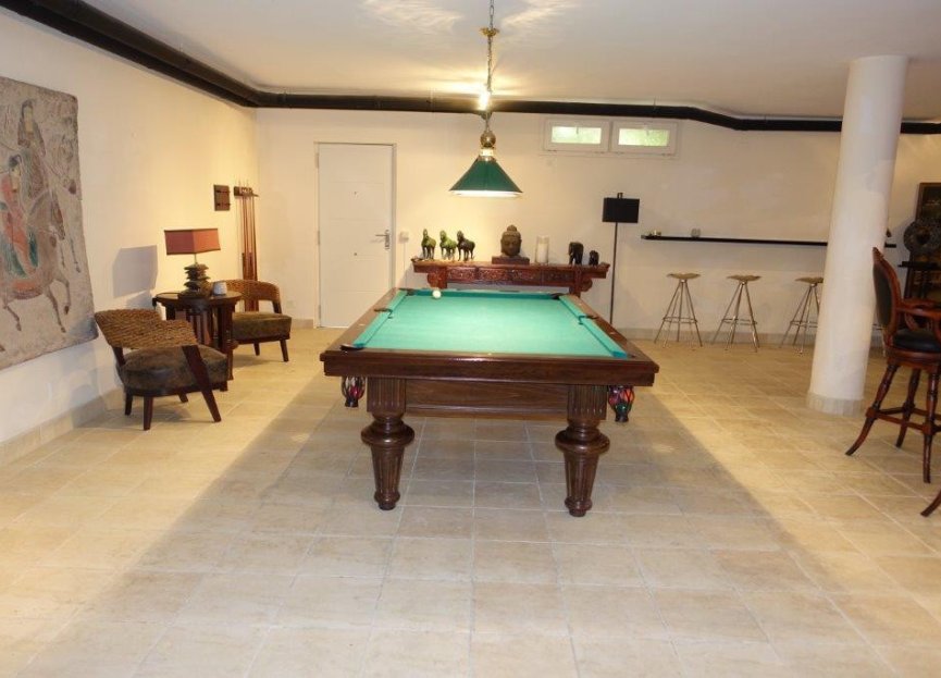 Resale - House - Detached Villa - Marbella - Puerto Banús