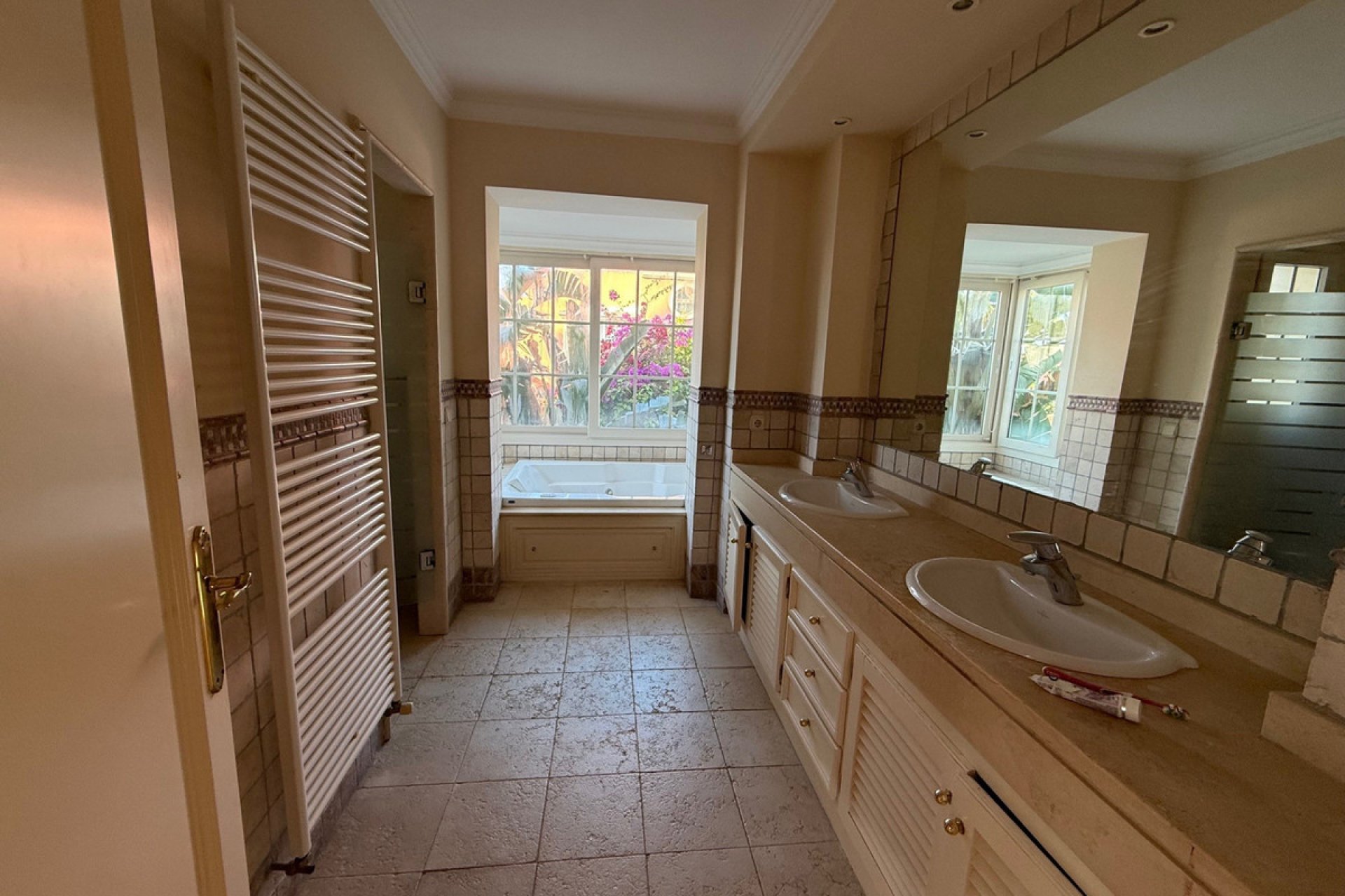 Resale - House - Detached Villa - Marbella - Puerto Banús