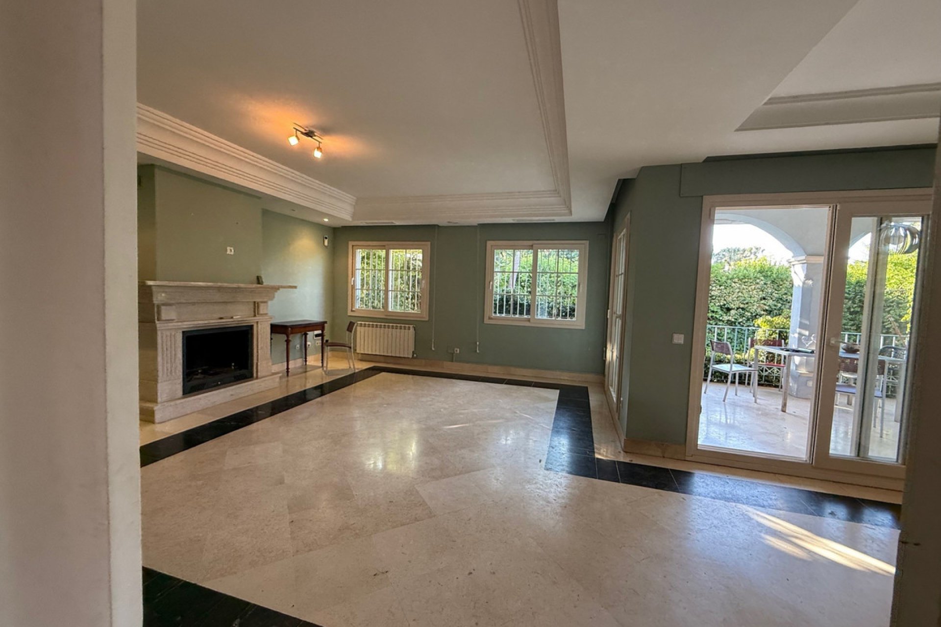 Resale - House - Detached Villa - Marbella - Puerto Banús