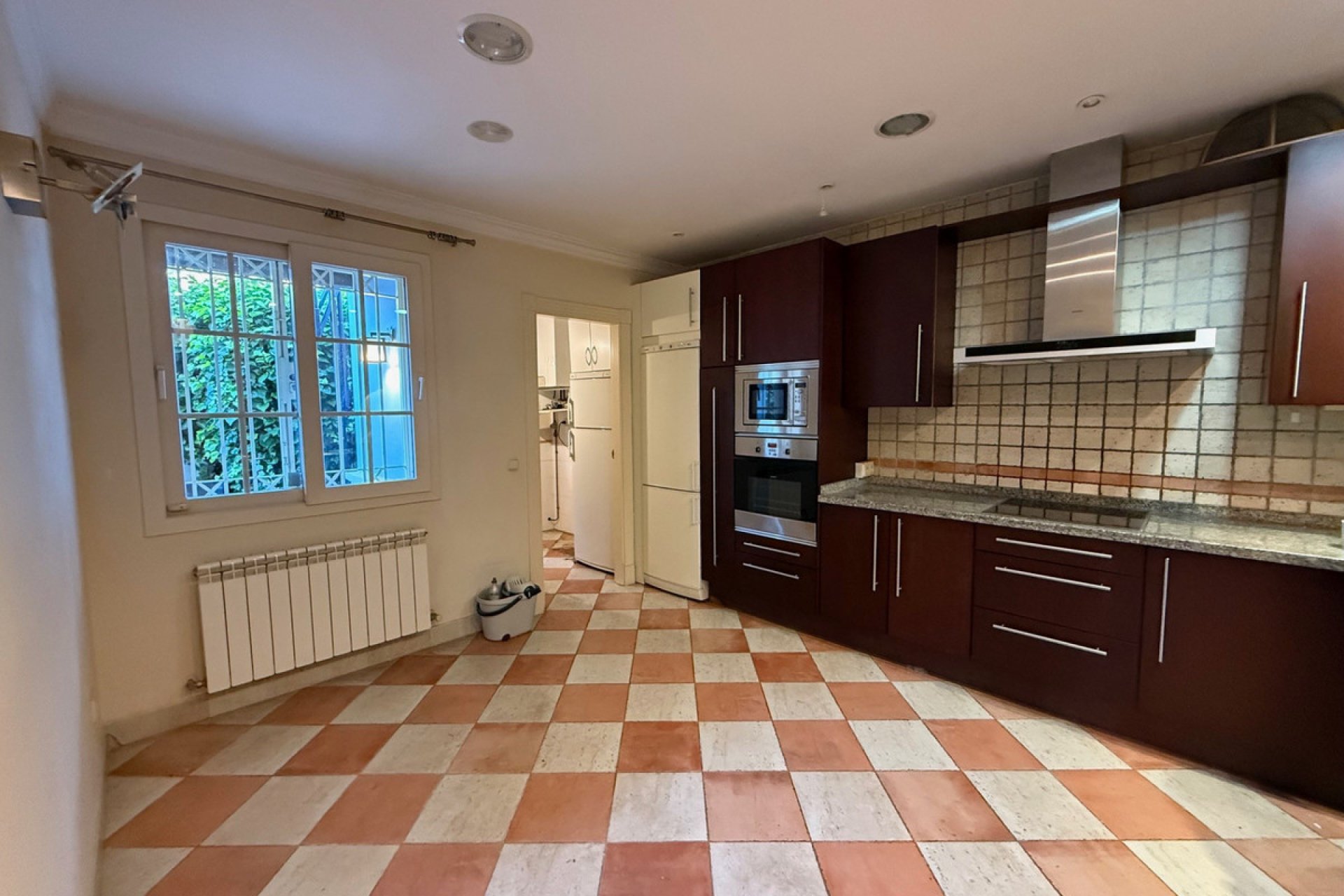 Resale - House - Detached Villa - Marbella - Puerto Banús