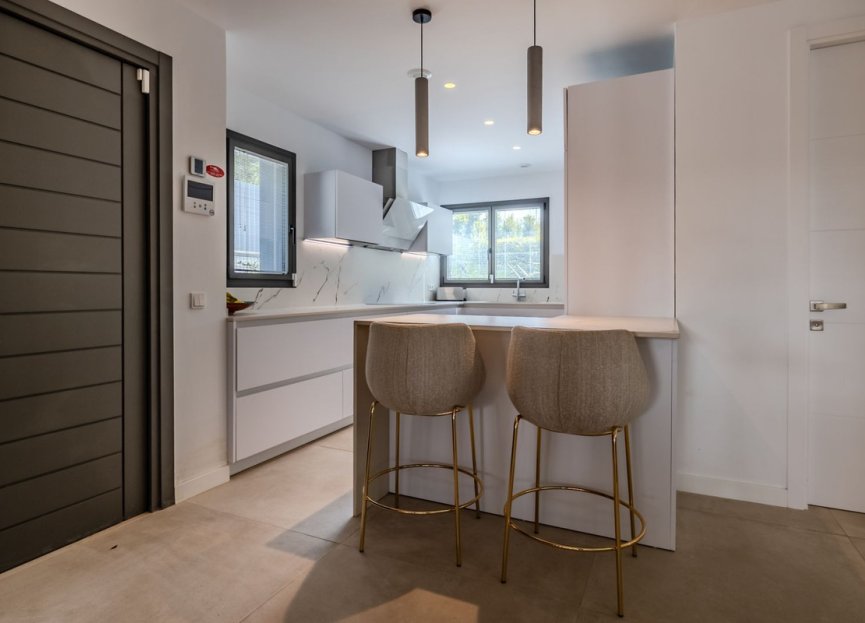 Resale - House - Detached Villa - Marbella - Puerto Banús