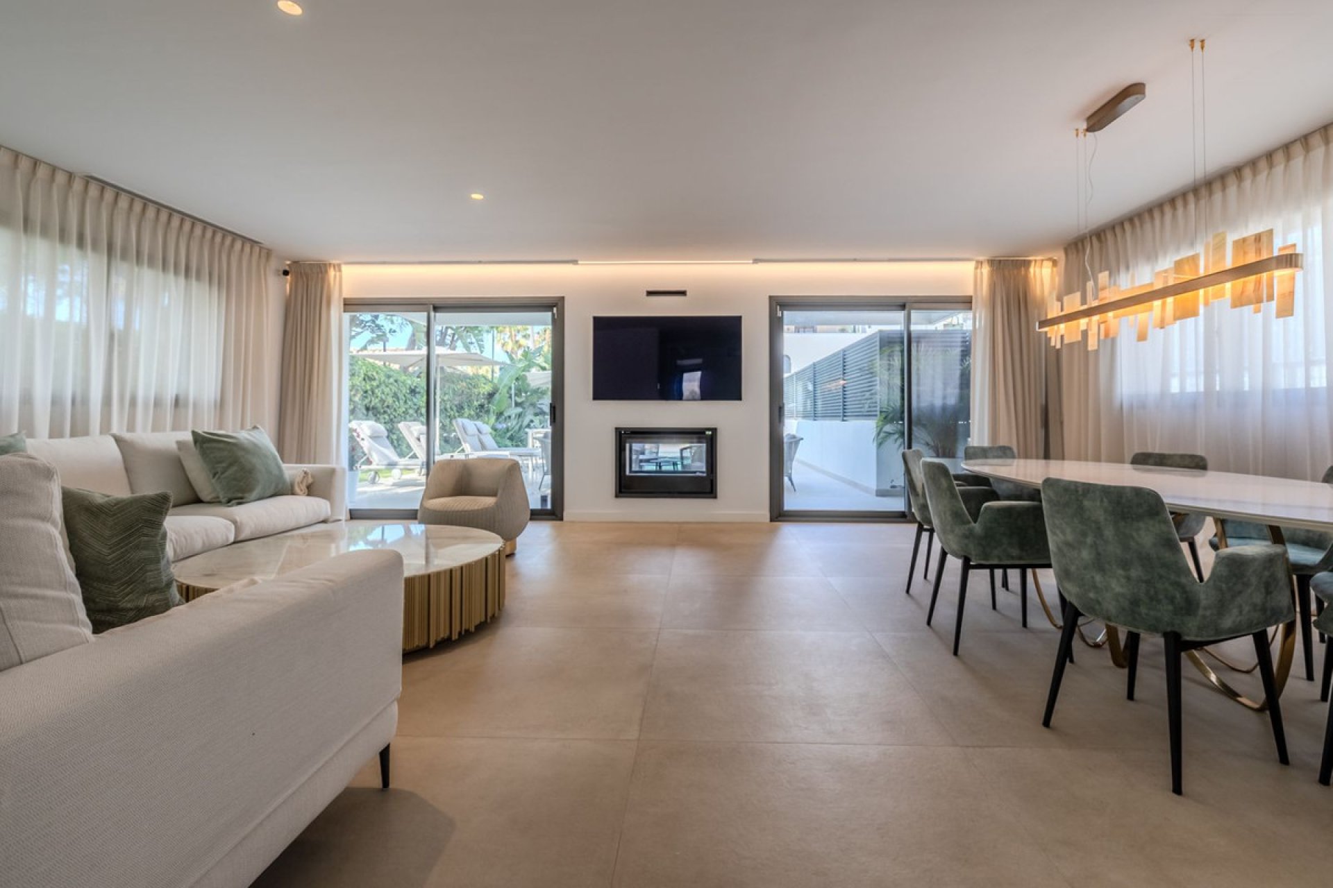 Resale - House - Detached Villa - Marbella - Puerto Banús