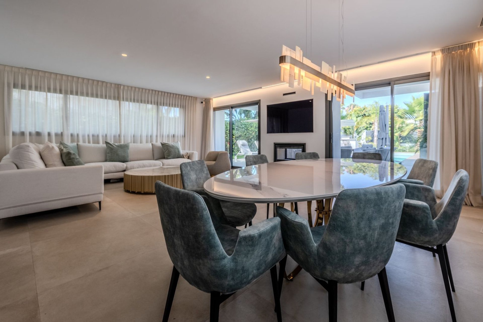 Resale - House - Detached Villa - Marbella - Puerto Banús