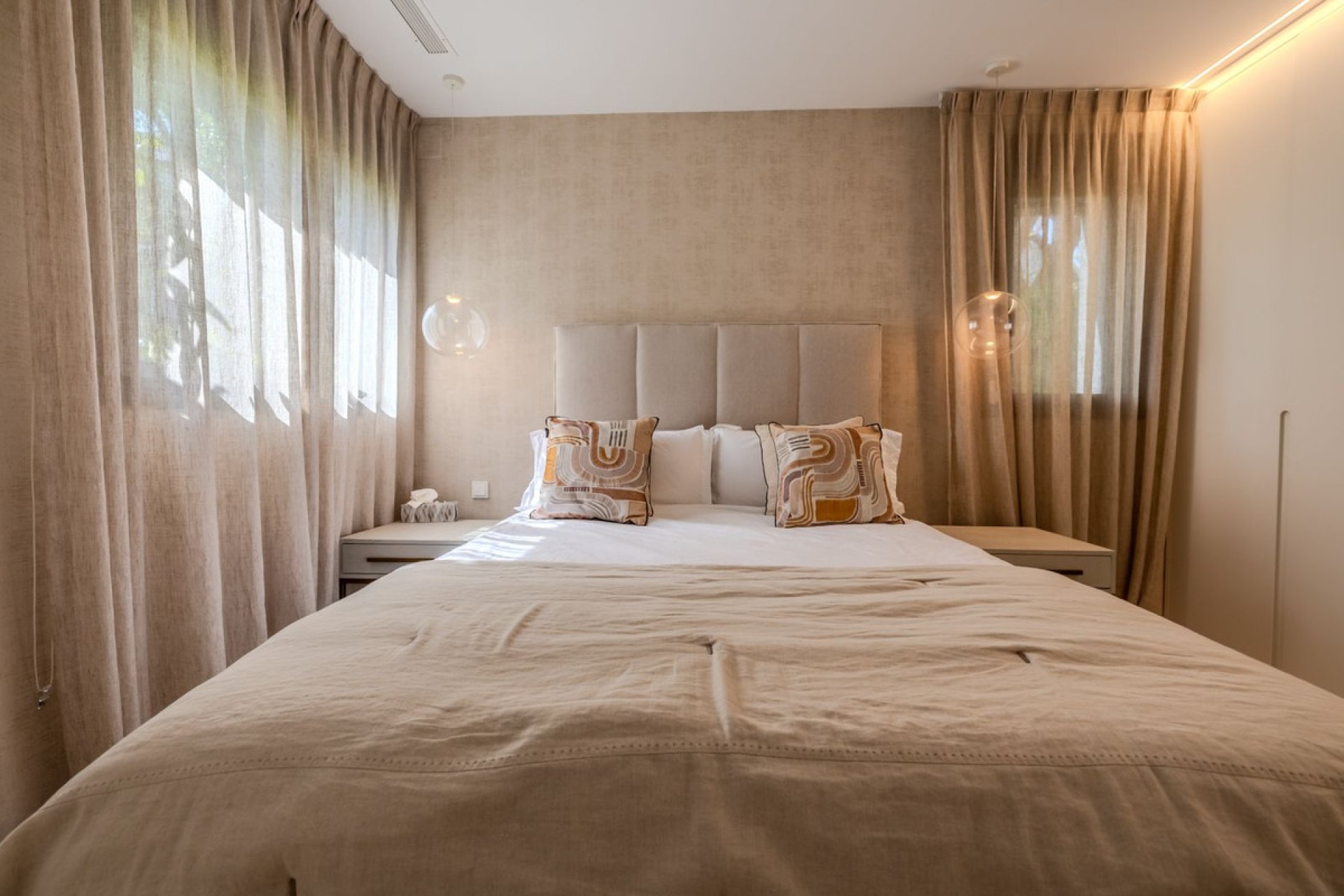 Resale - House - Detached Villa - Marbella - Puerto Banús