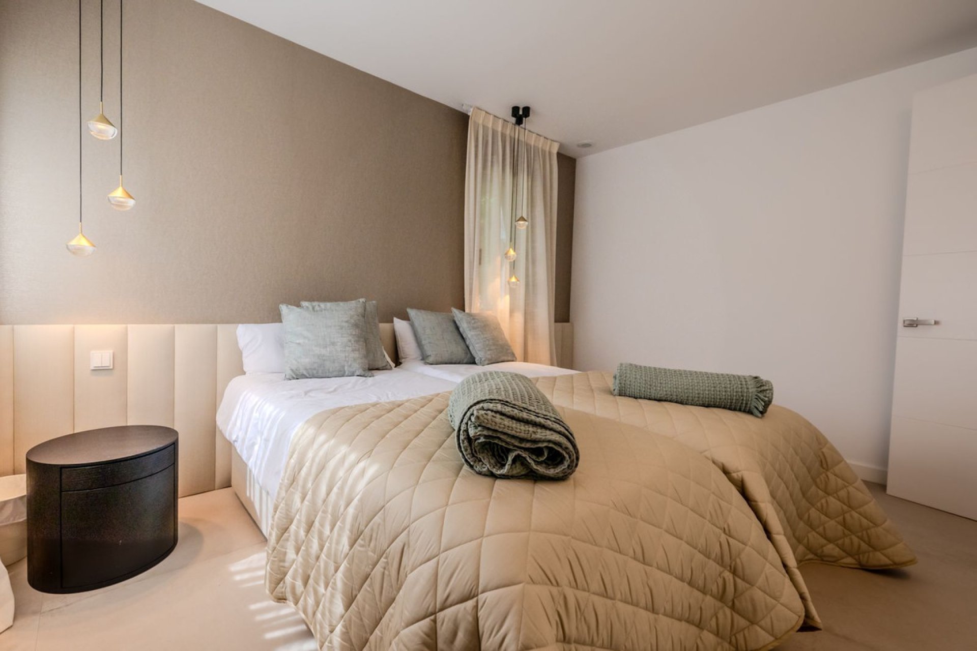 Resale - House - Detached Villa - Marbella - Puerto Banús