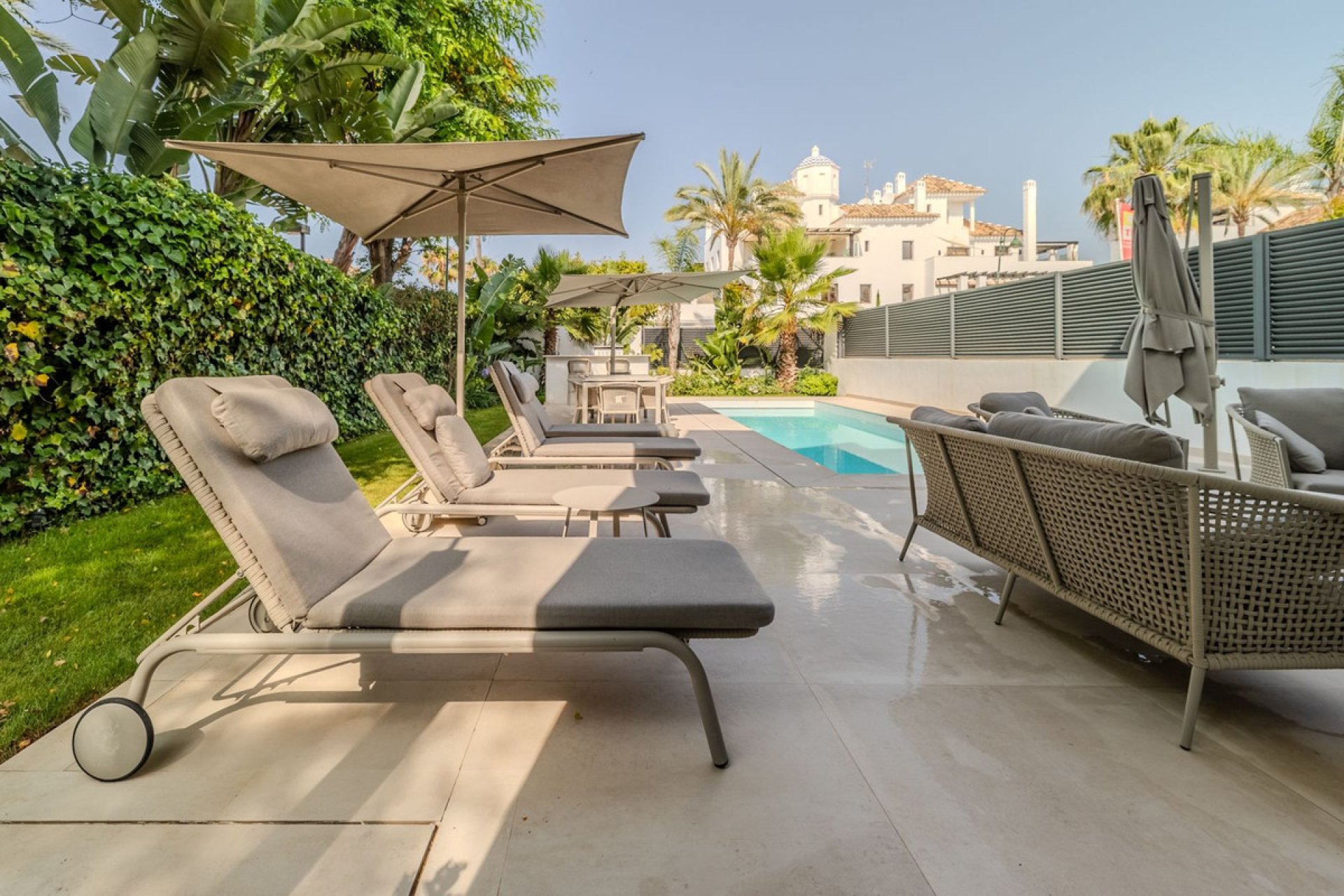 Resale - House - Detached Villa - Marbella - Puerto Banús