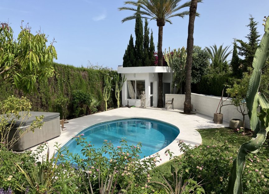 Resale - House - Detached Villa - Marbella - Puerto Banús