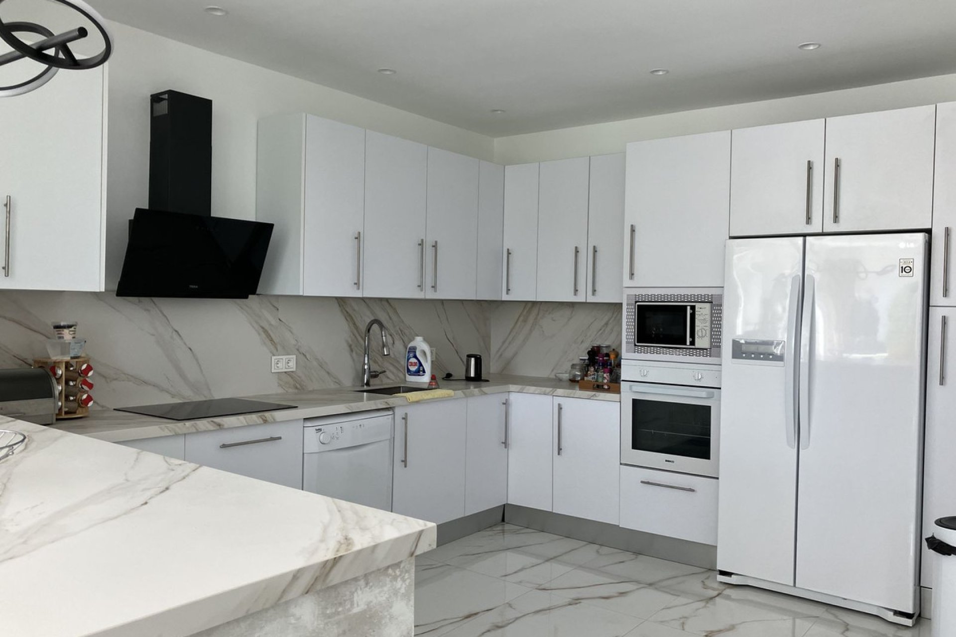 Resale - House - Detached Villa - Marbella - Puerto Banús