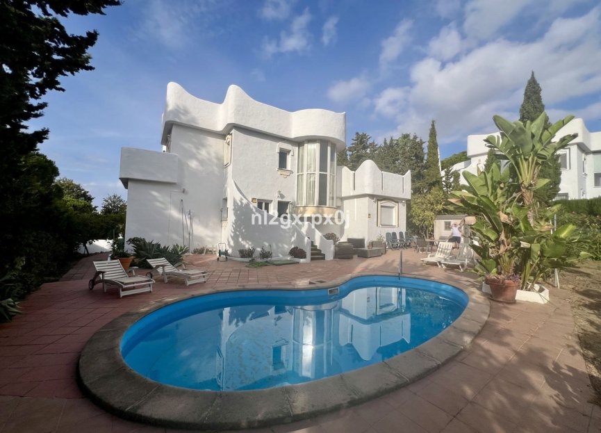 Resale - House - Detached Villa - Marbella - Reserva de Marbella