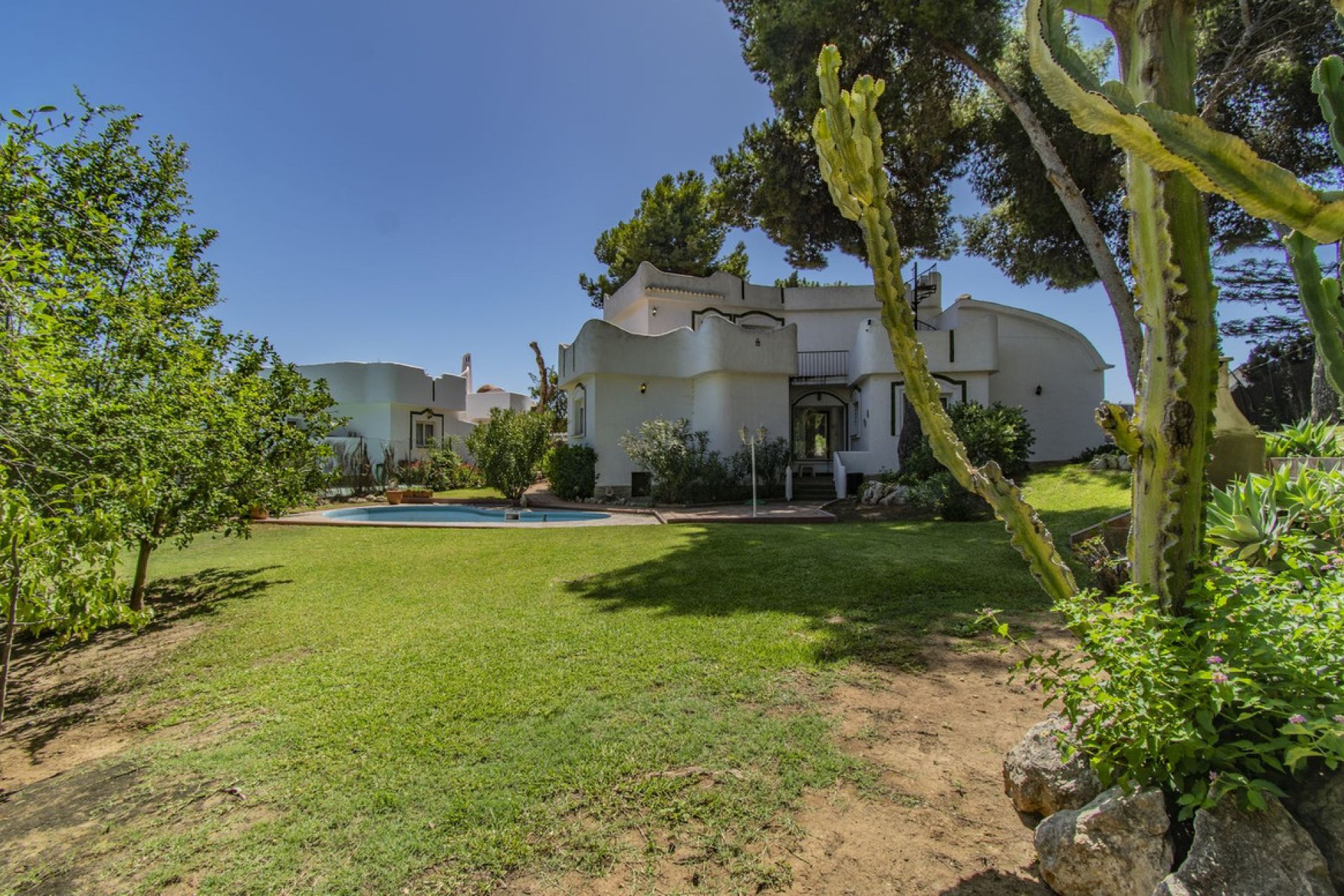 Resale - House - Detached Villa - Marbella - Reserva de Marbella