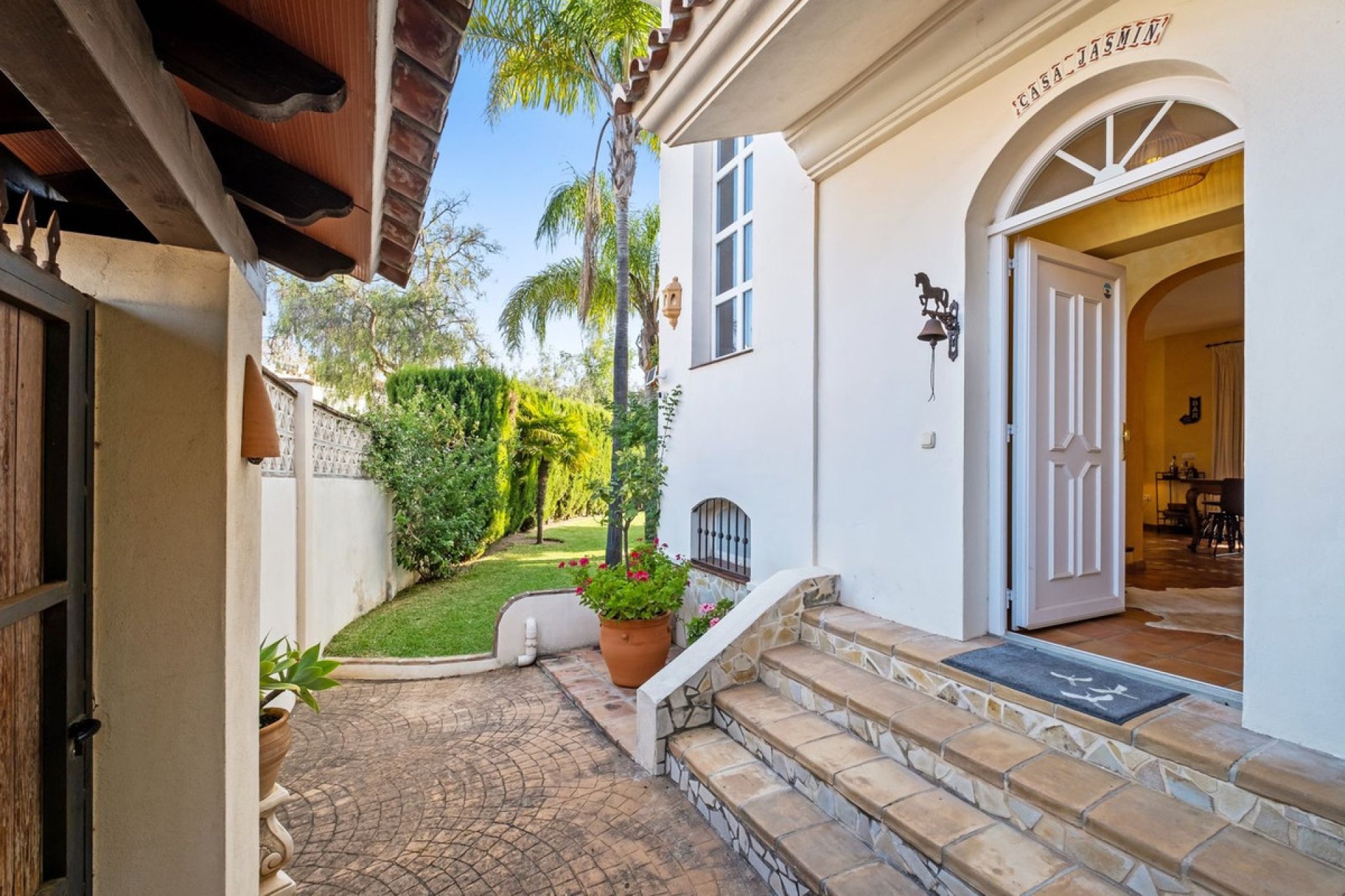 Resale - House - Detached Villa - Marbella - Reserva de Marbella