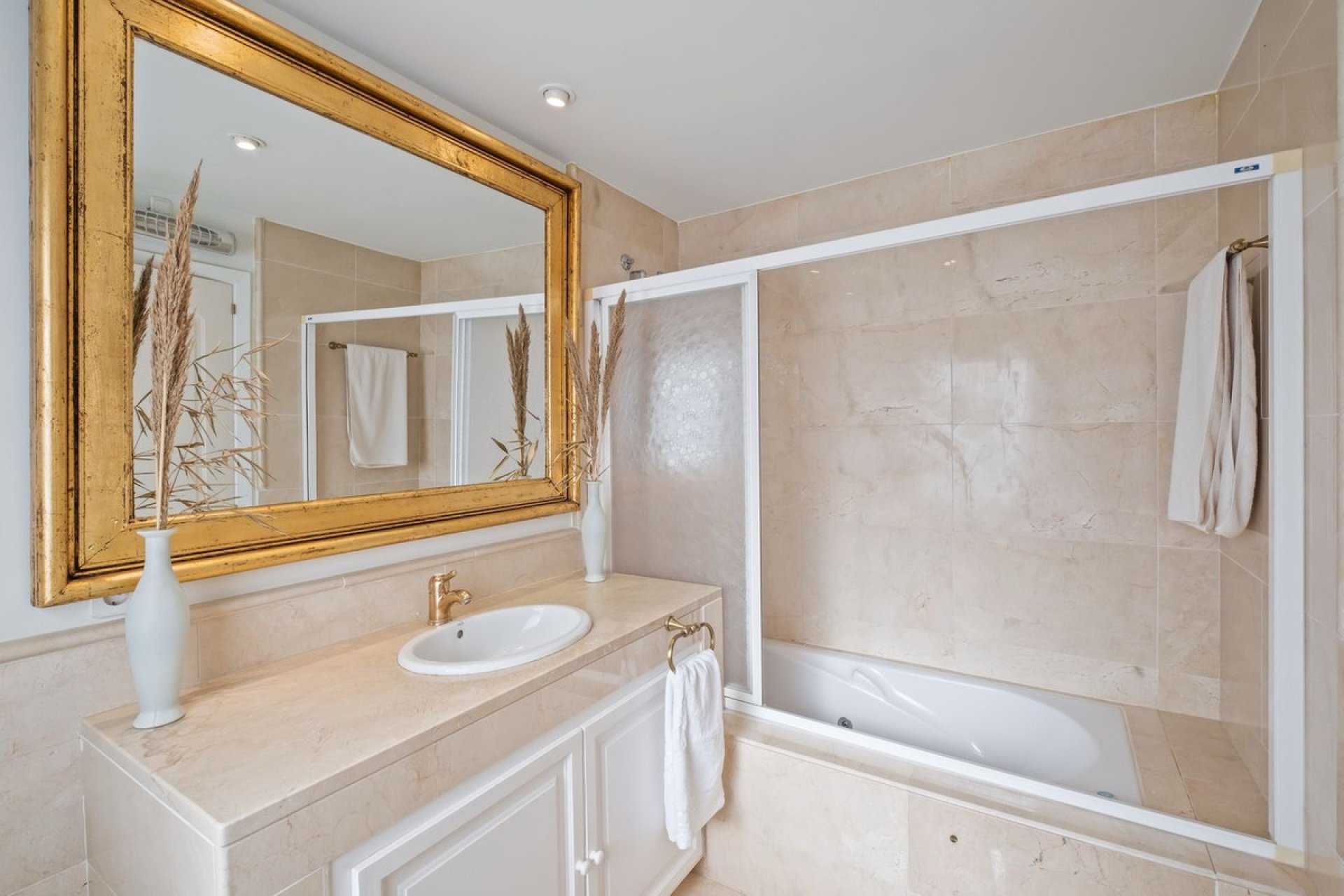 Resale - House - Detached Villa - Marbella - Reserva de Marbella