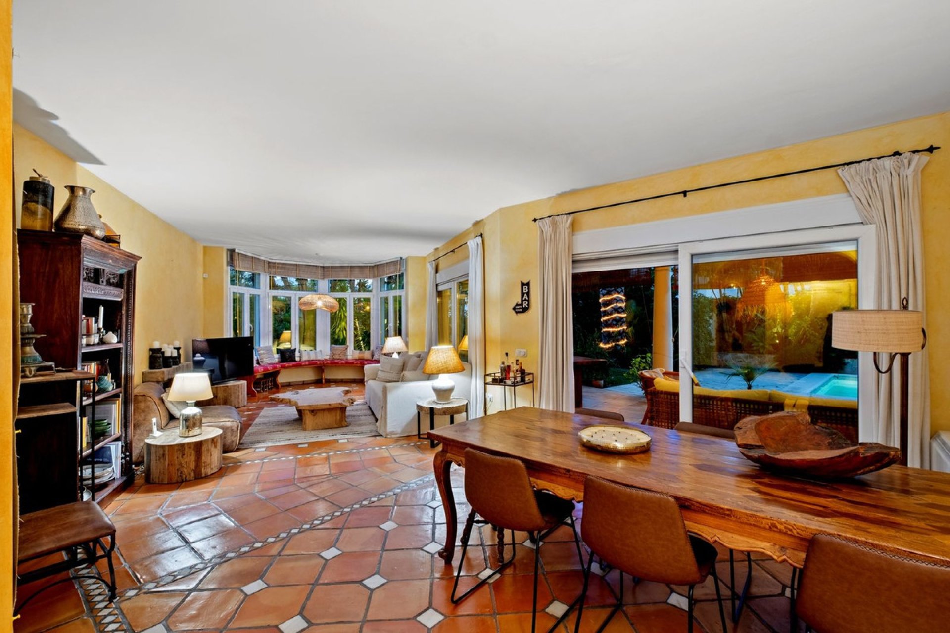 Resale - House - Detached Villa - Marbella - Reserva de Marbella