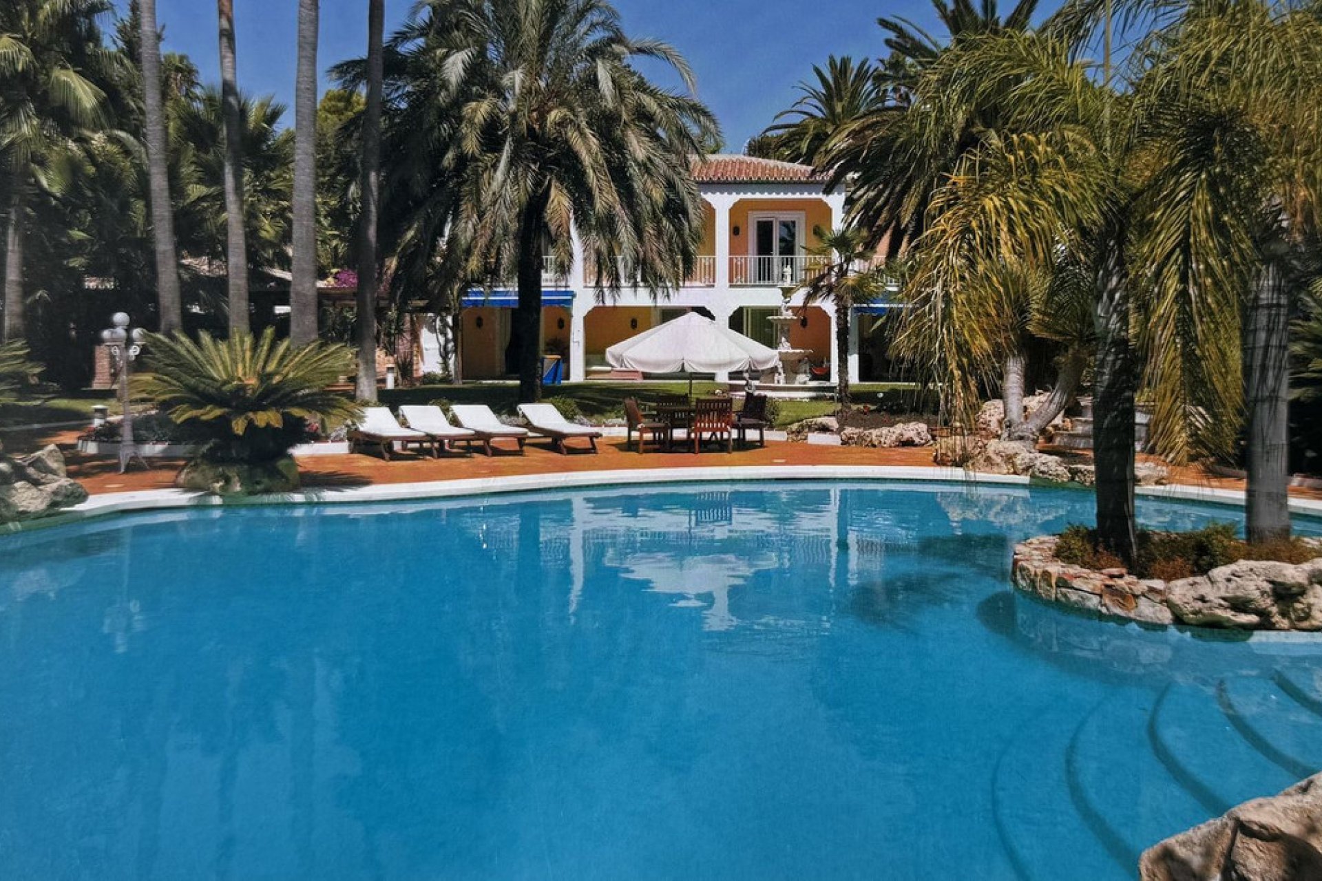 Resale - House - Detached Villa - Marbella - Río Real