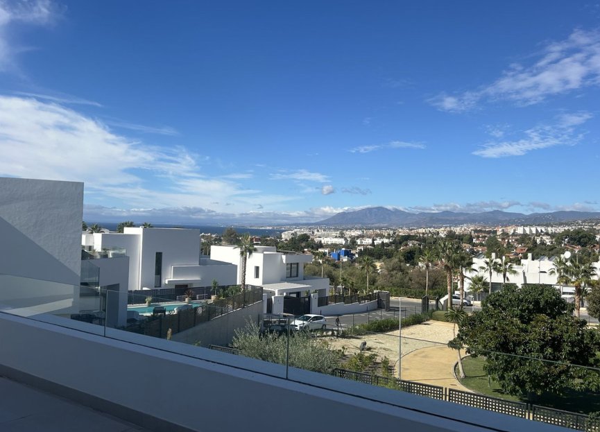 Resale - House - Detached Villa - Marbella - Río Real